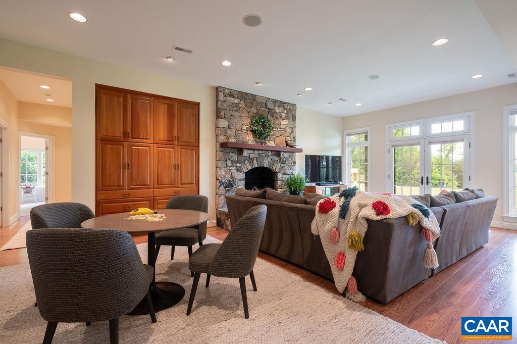 513 HALF MILE BRANCH RD