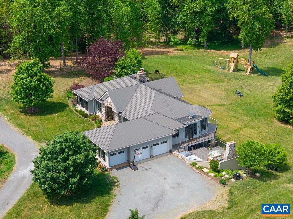 513 HALF MILE BRANCH RD