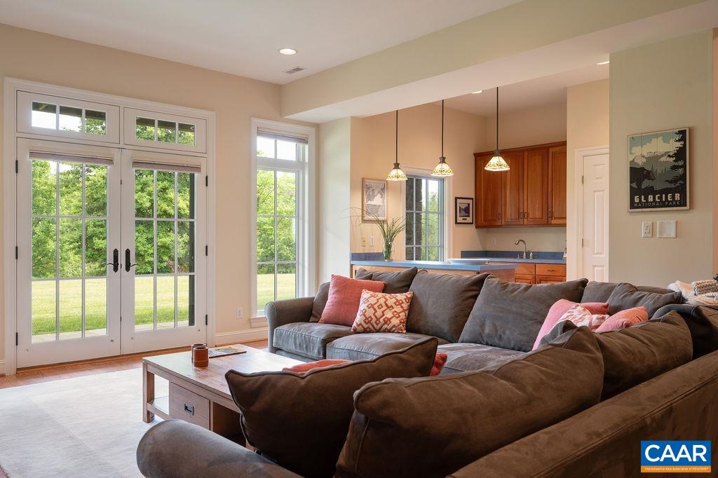 513 HALF MILE BRANCH RD