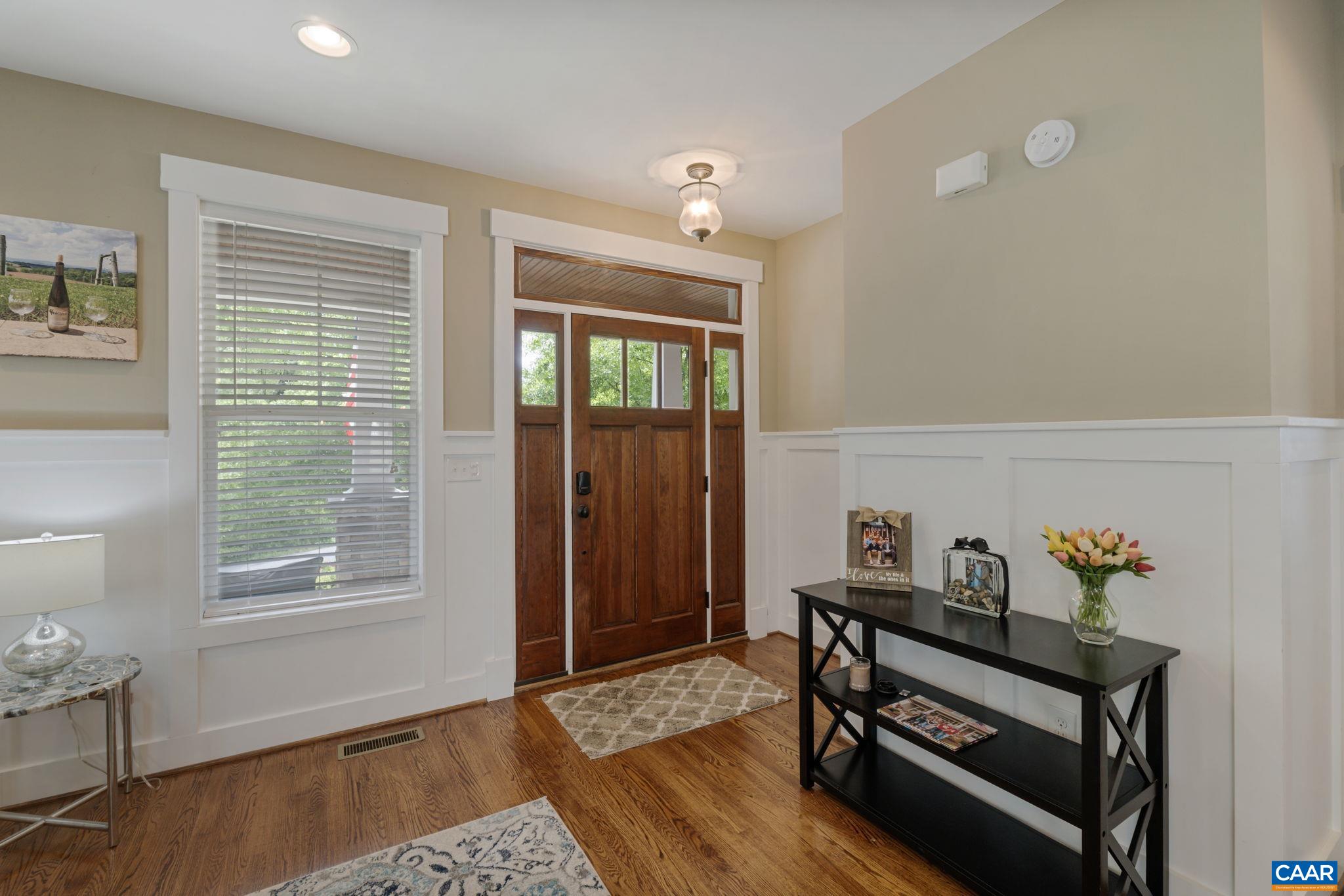 922 HADEN LN