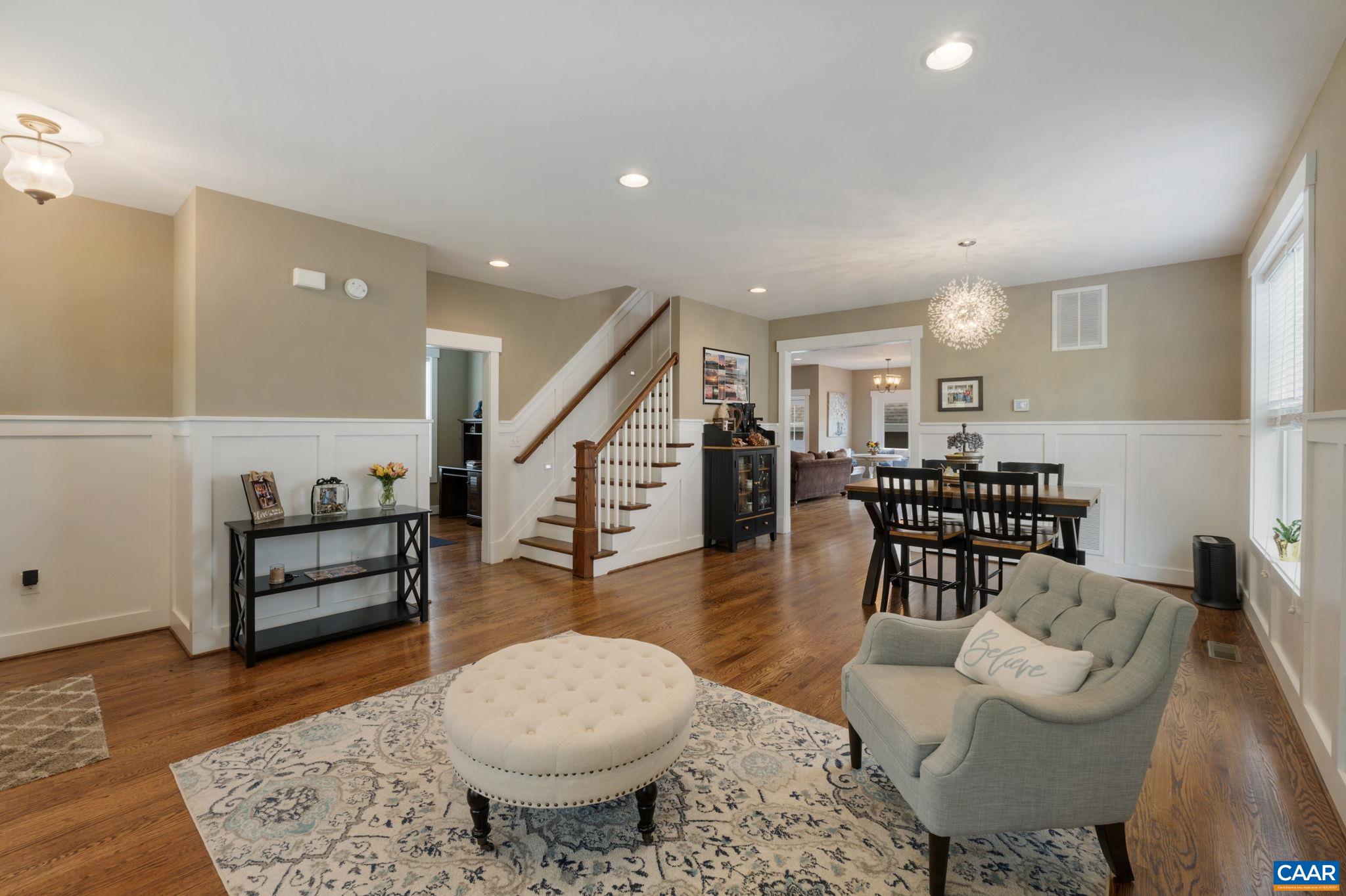 922 HADEN LN