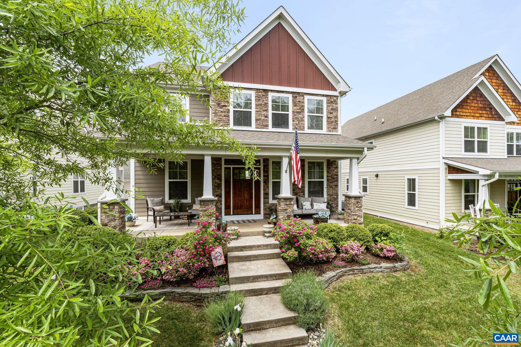 922 HADEN LN