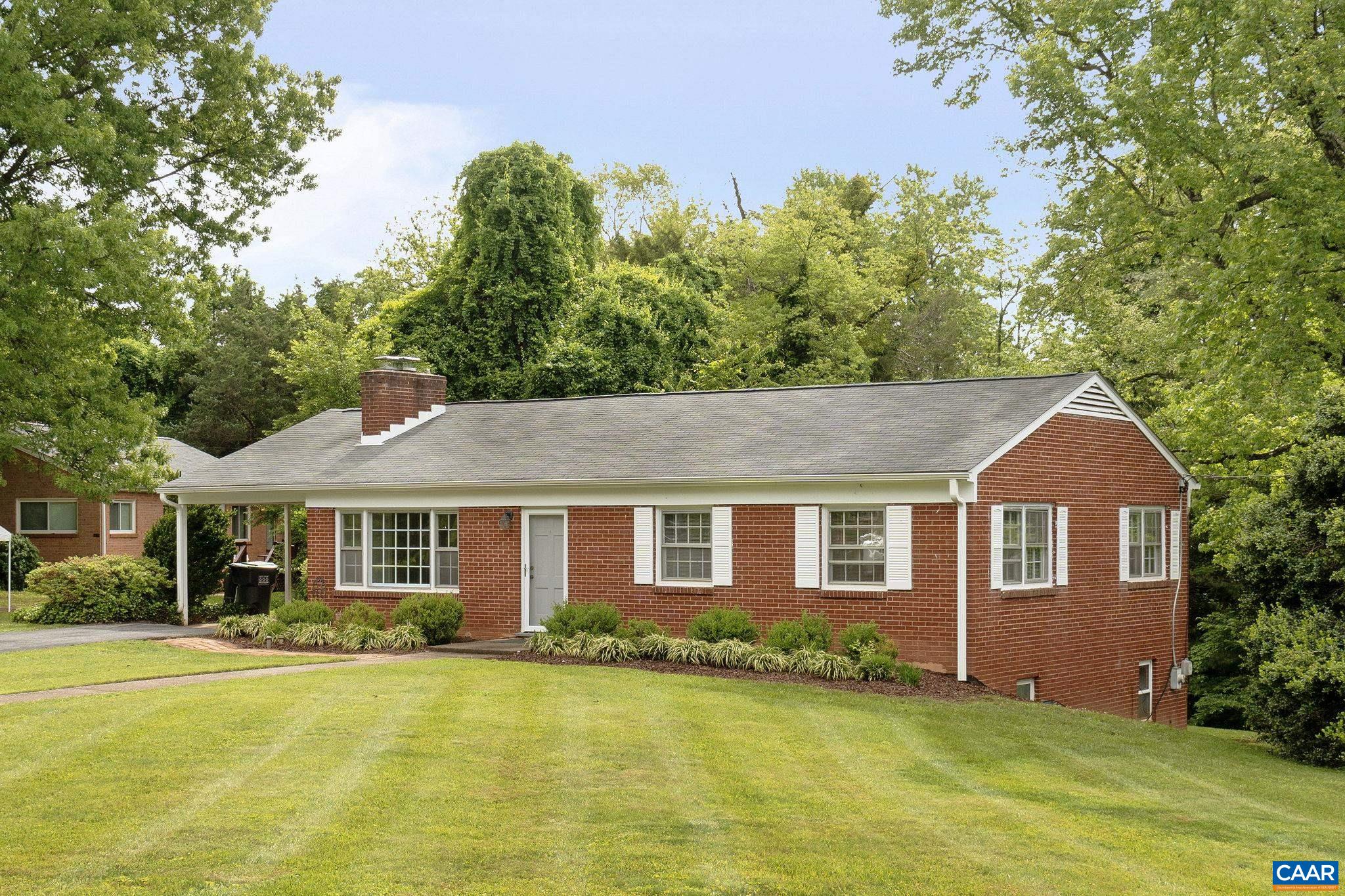 105 LINDA CT