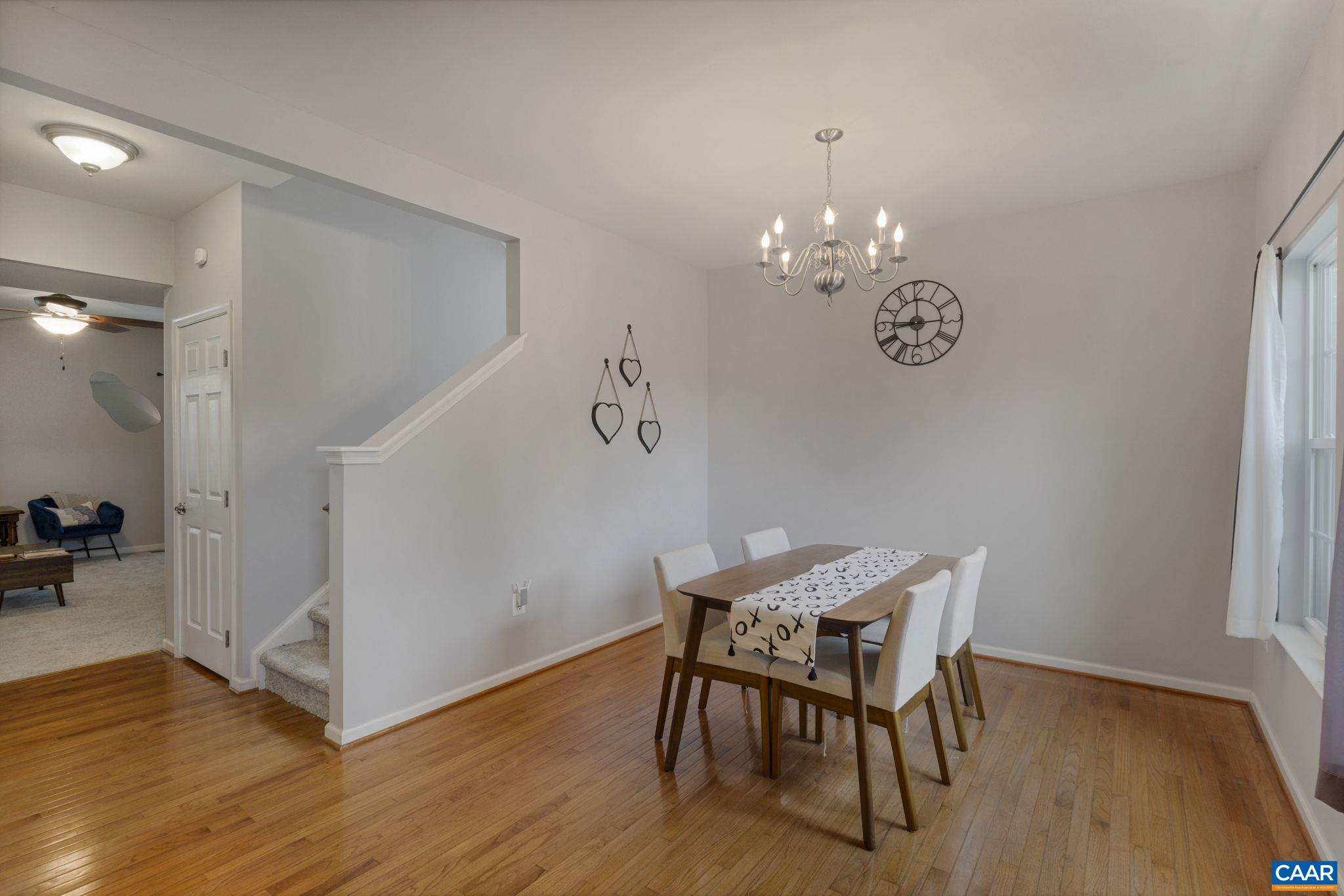 307 LARCHMONT CIR