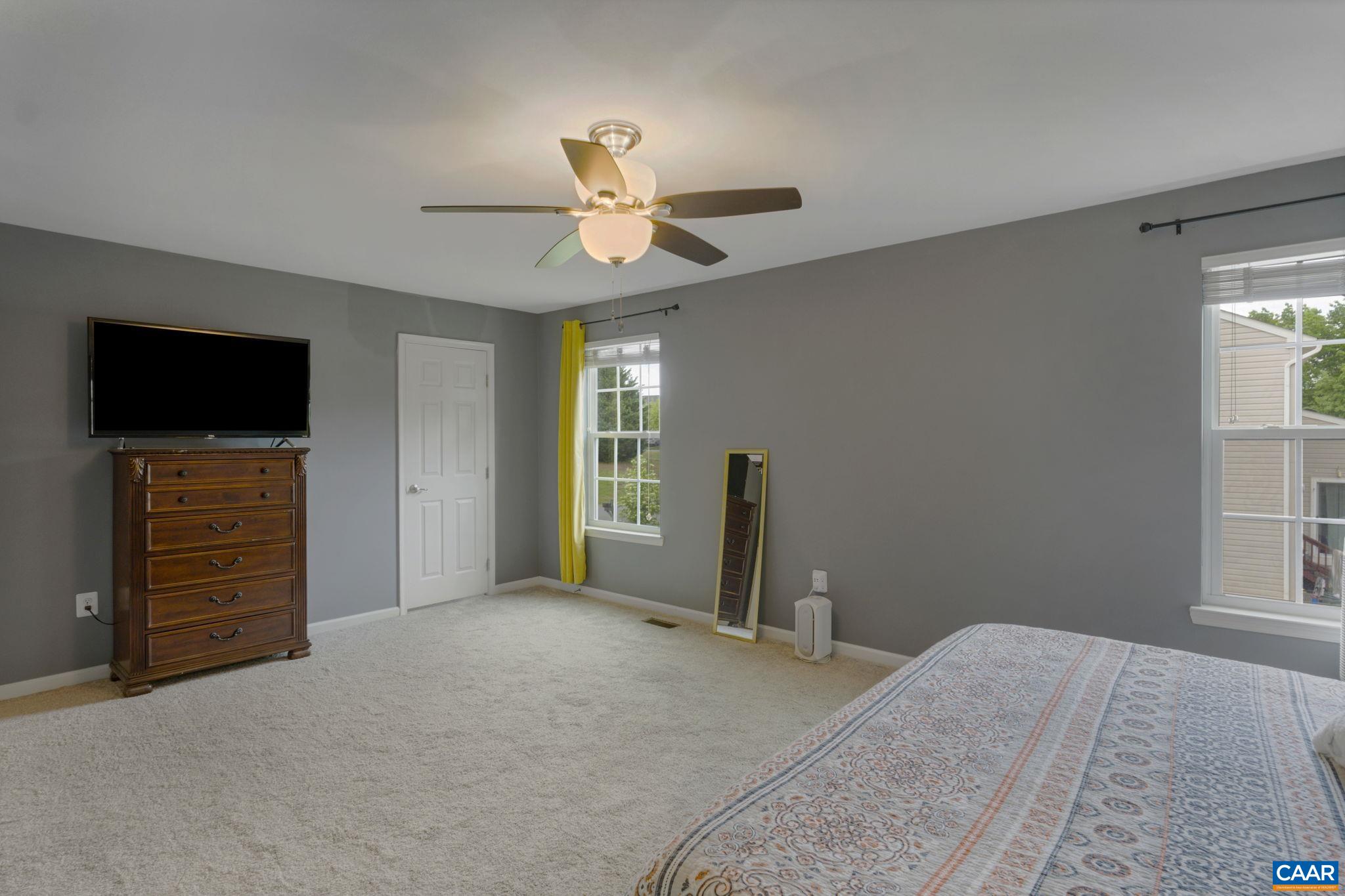 307 LARCHMONT CIR