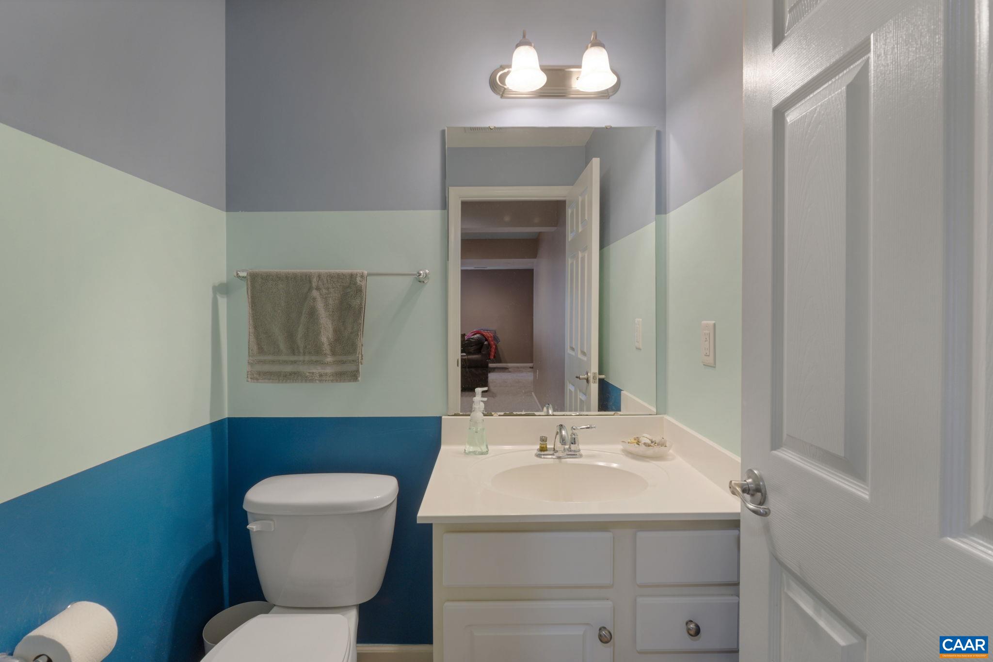 307 LARCHMONT CIR