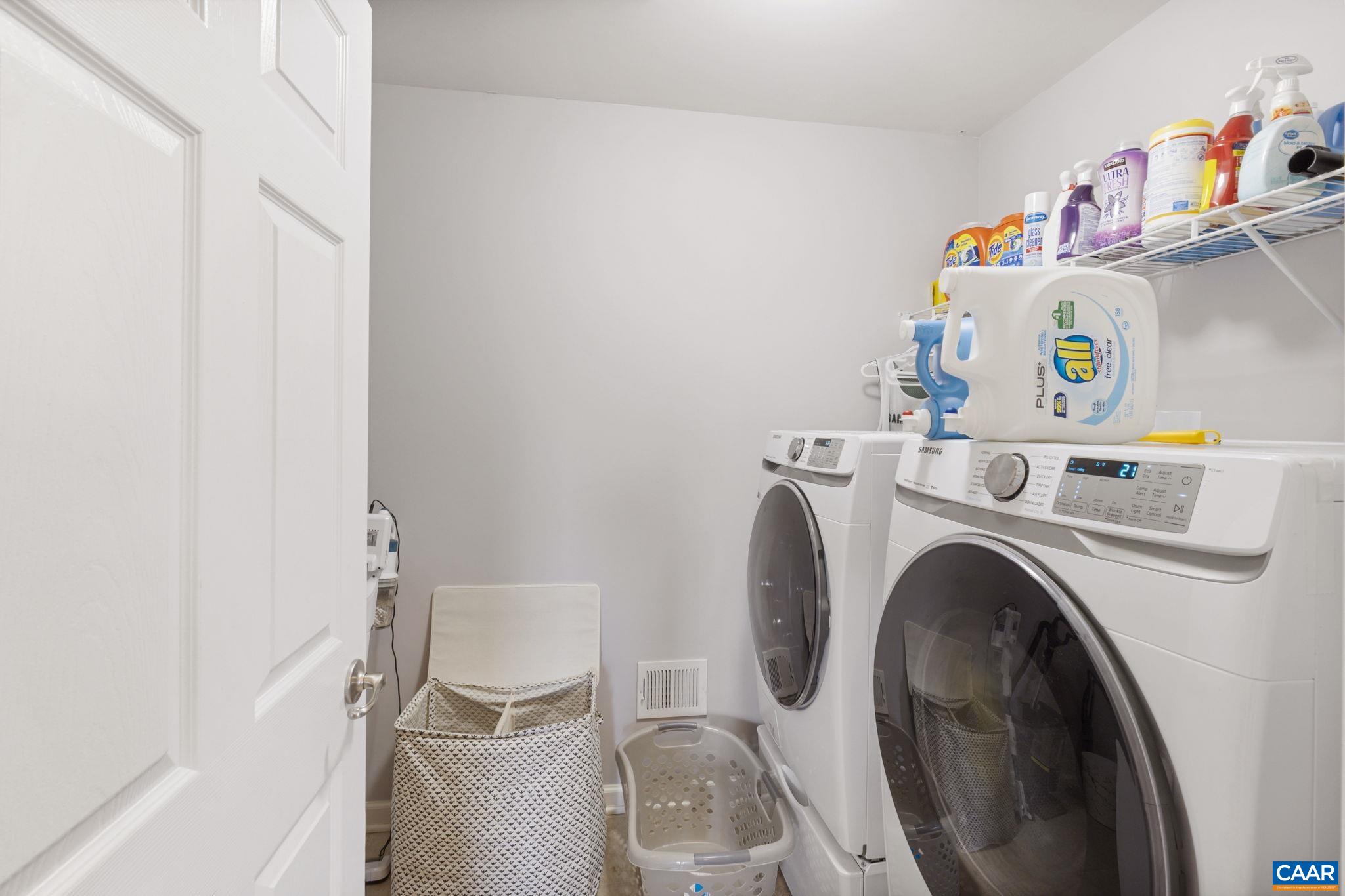 307 LARCHMONT CIR