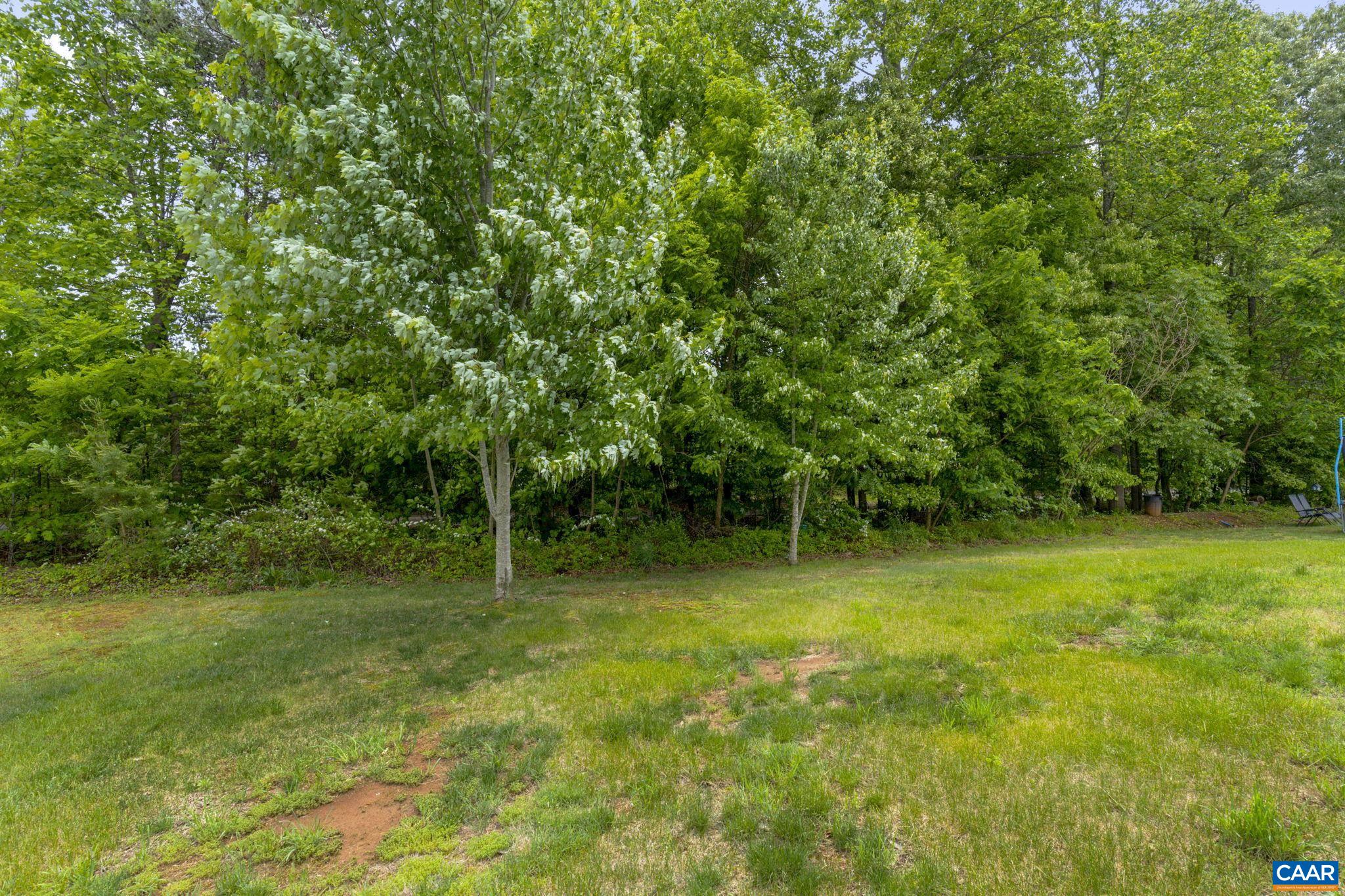 307 LARCHMONT CIR