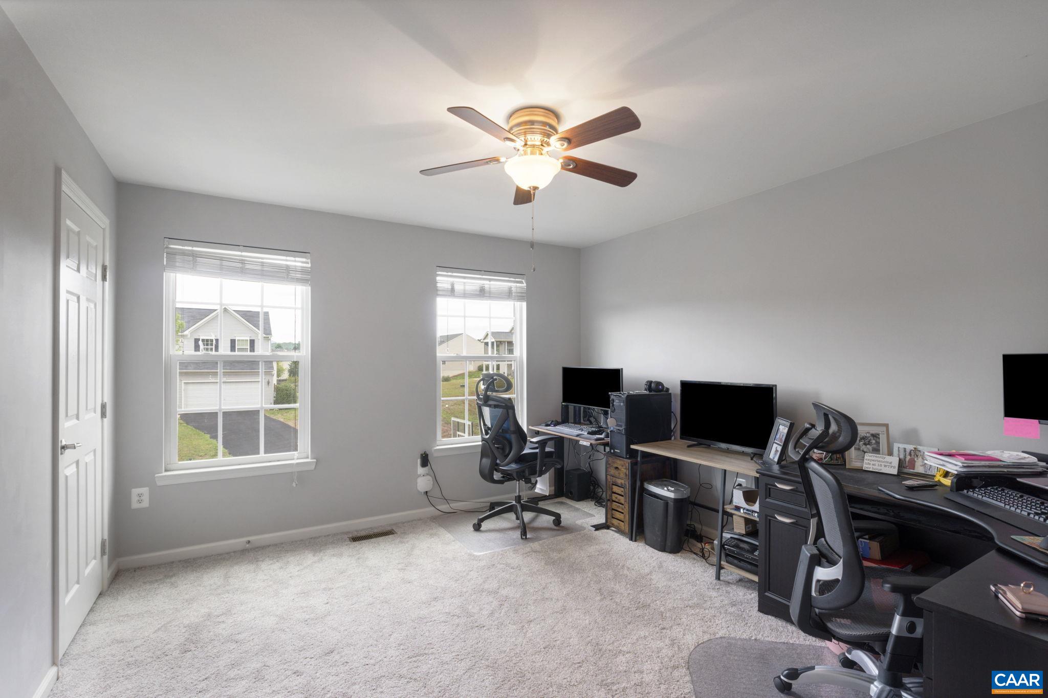 307 LARCHMONT CIR