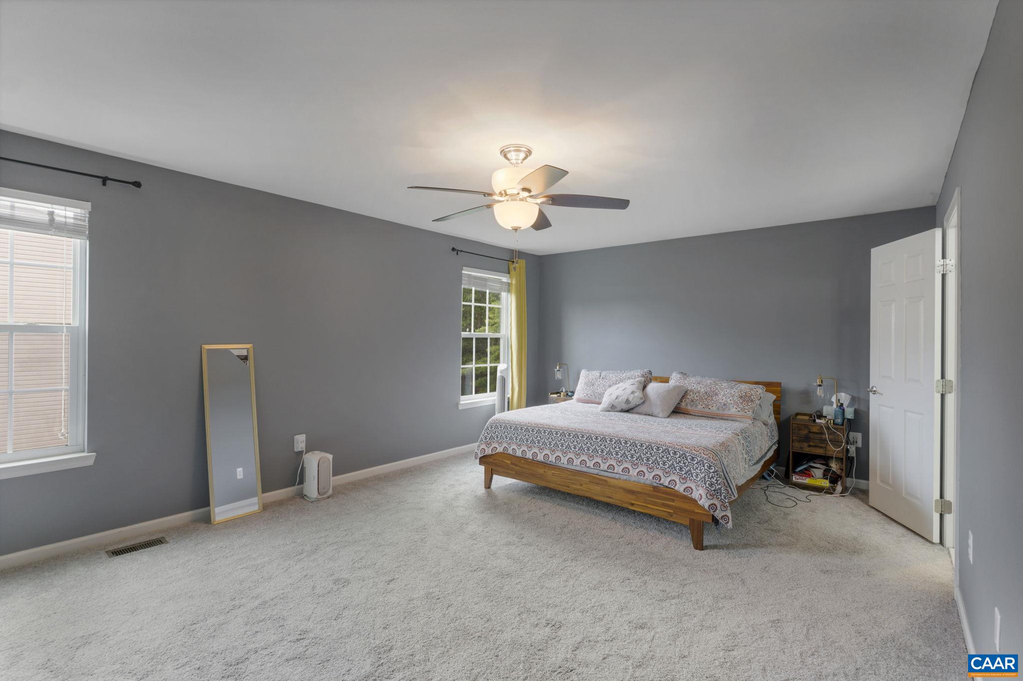 307 LARCHMONT CIR