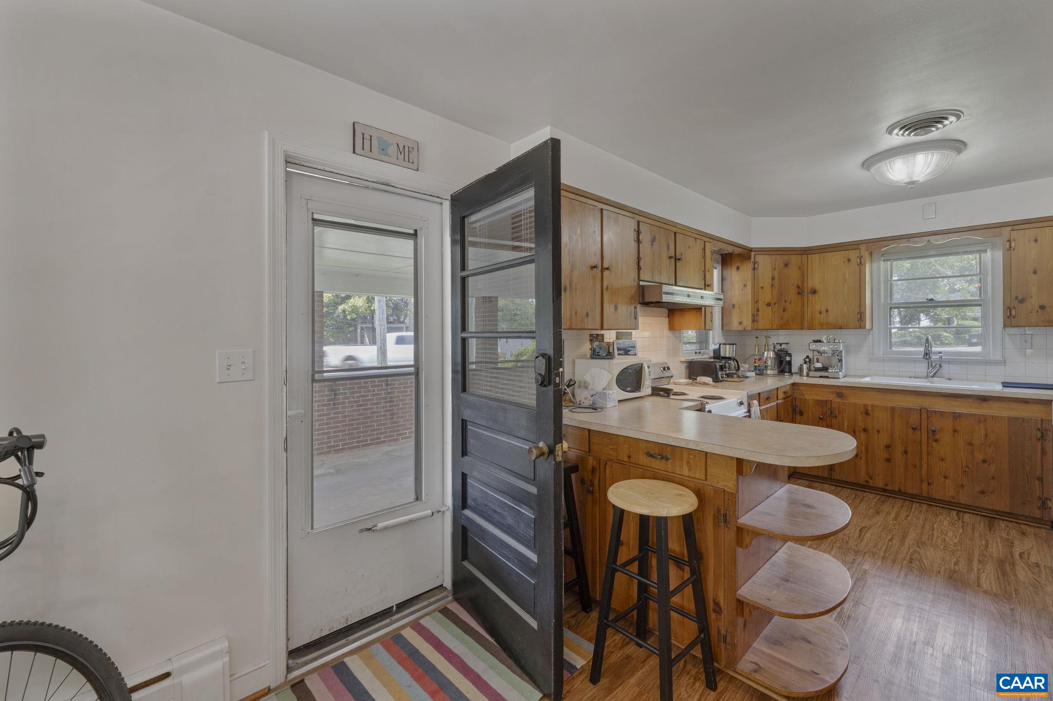 1119 FOREST HILLS AVE