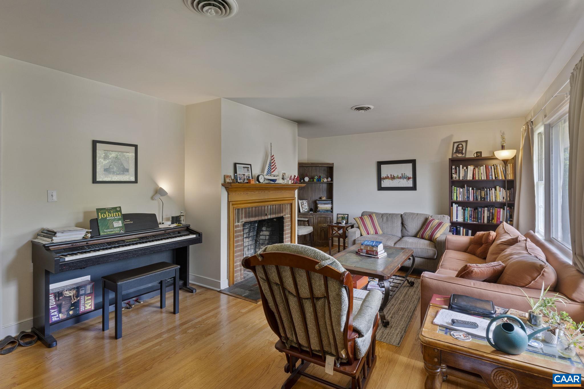 1119 FOREST HILLS AVE