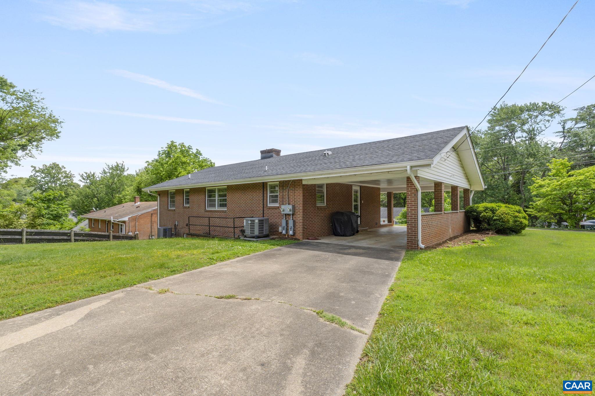 1119 FOREST HILLS AVE