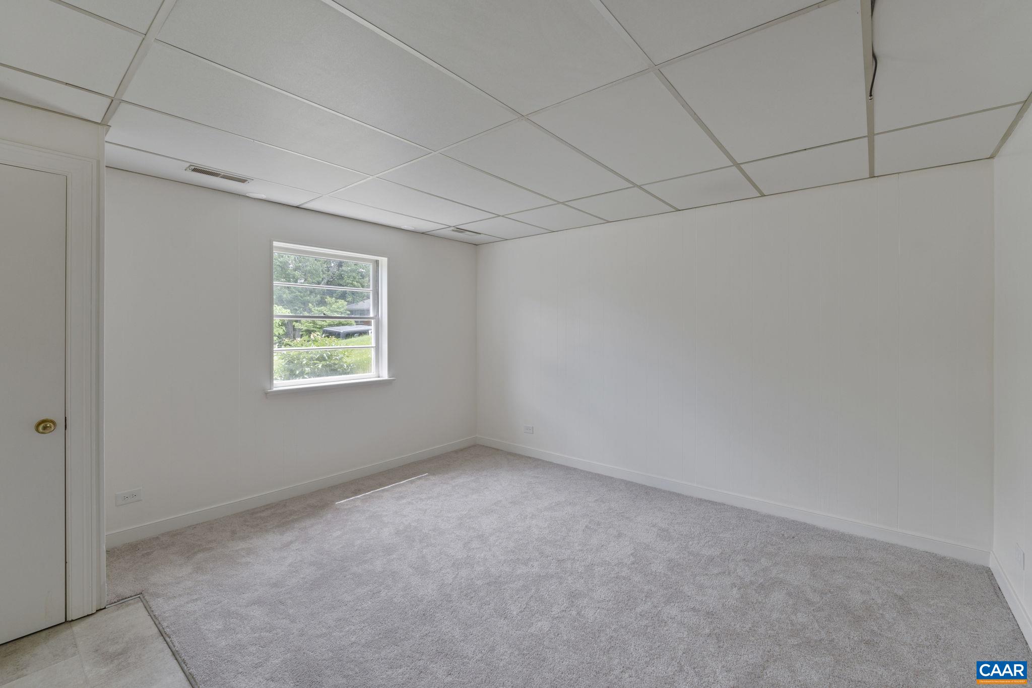 1119 FOREST HILLS AVE