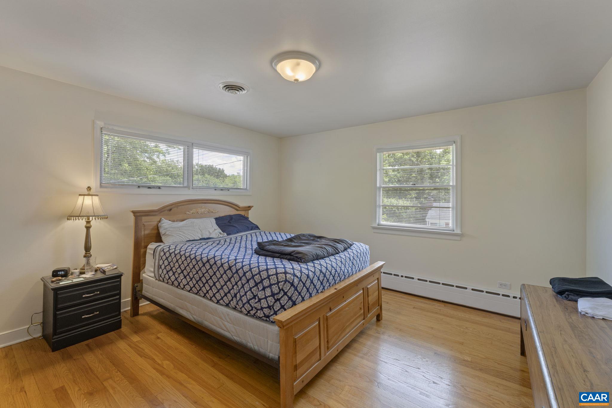 1119 FOREST HILLS AVE