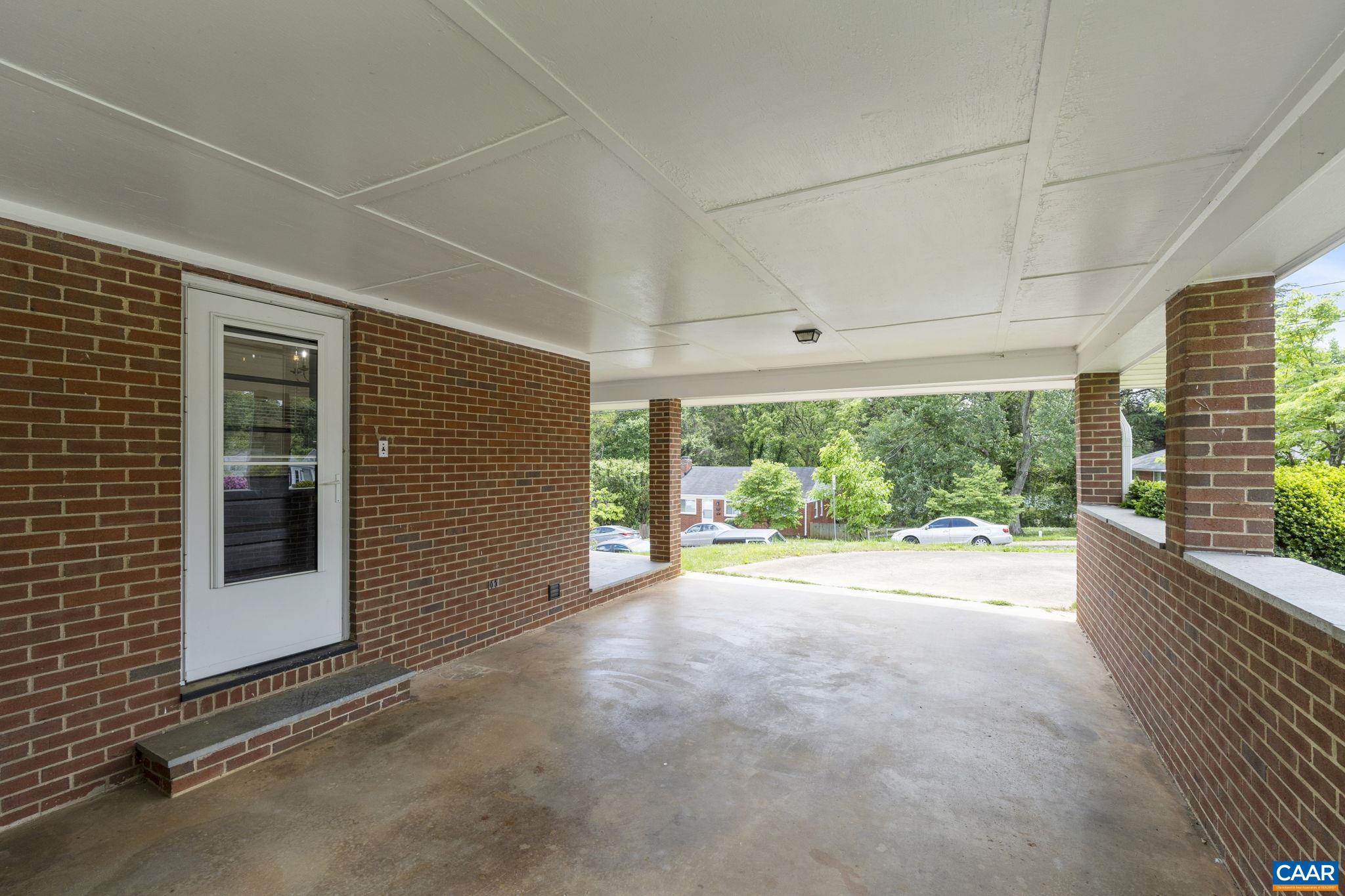 1119 FOREST HILLS AVE