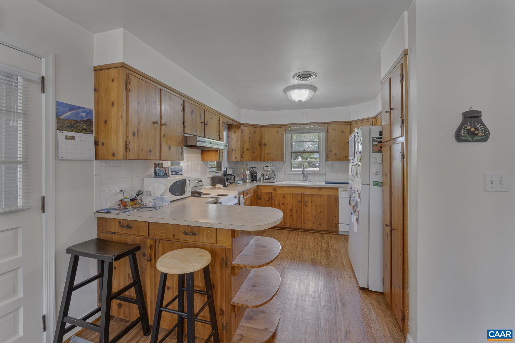 1119 FOREST HILLS AVE