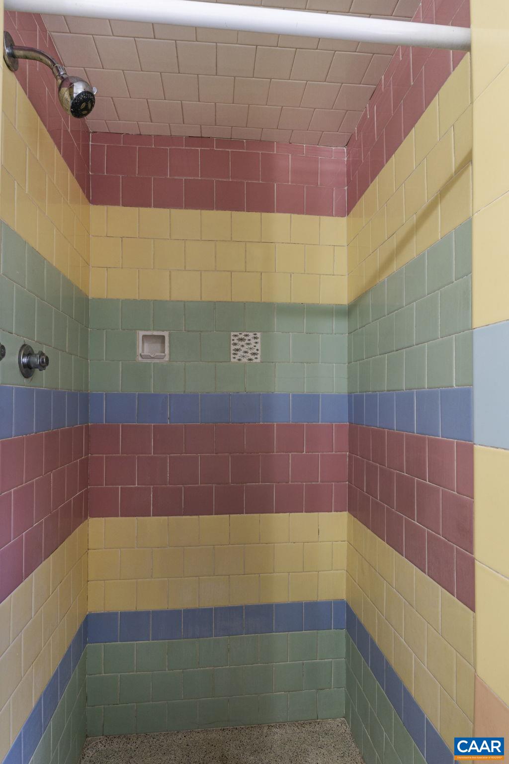 1119 FOREST HILLS AVE