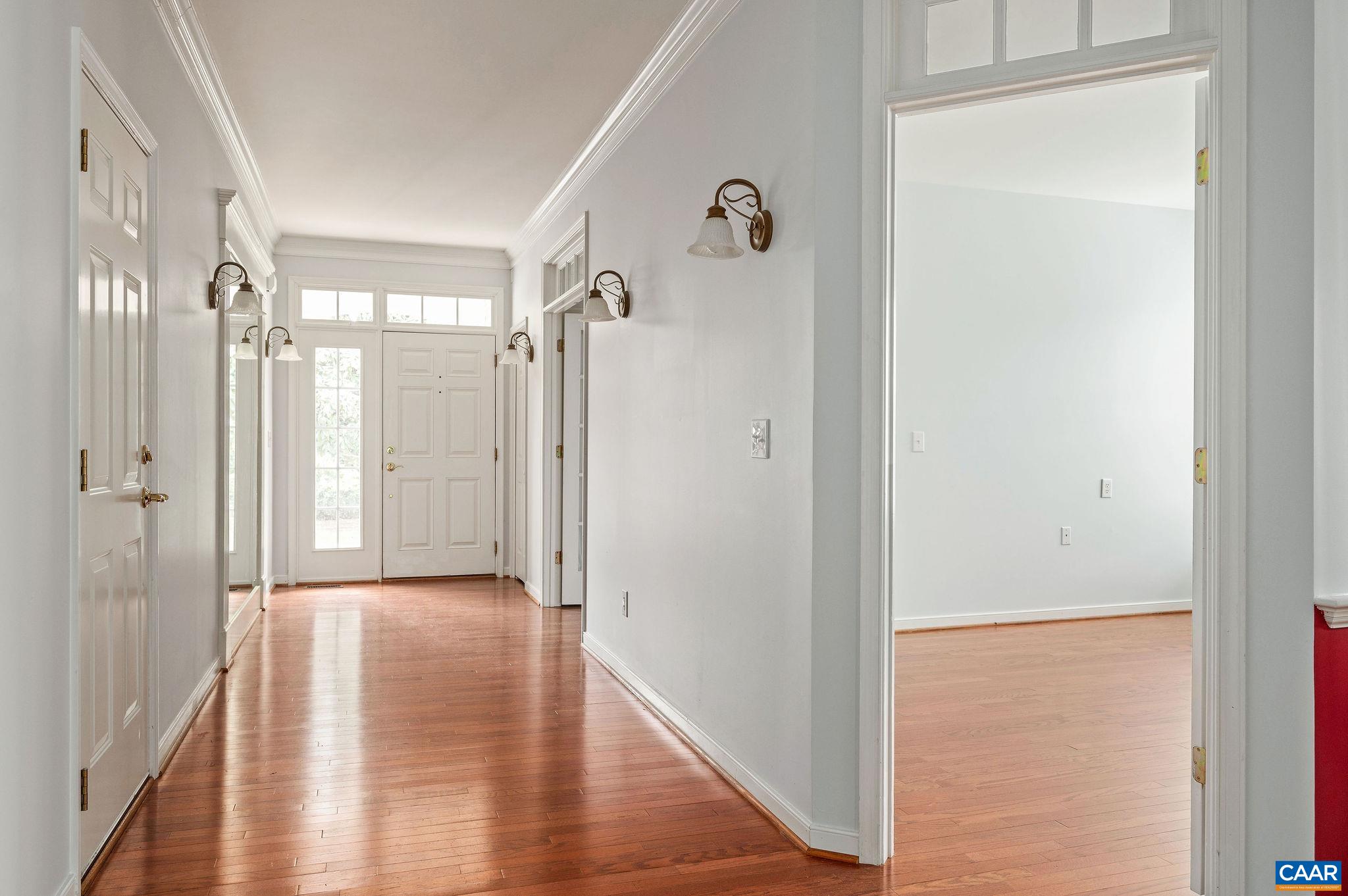 1364 COURTYARD DR