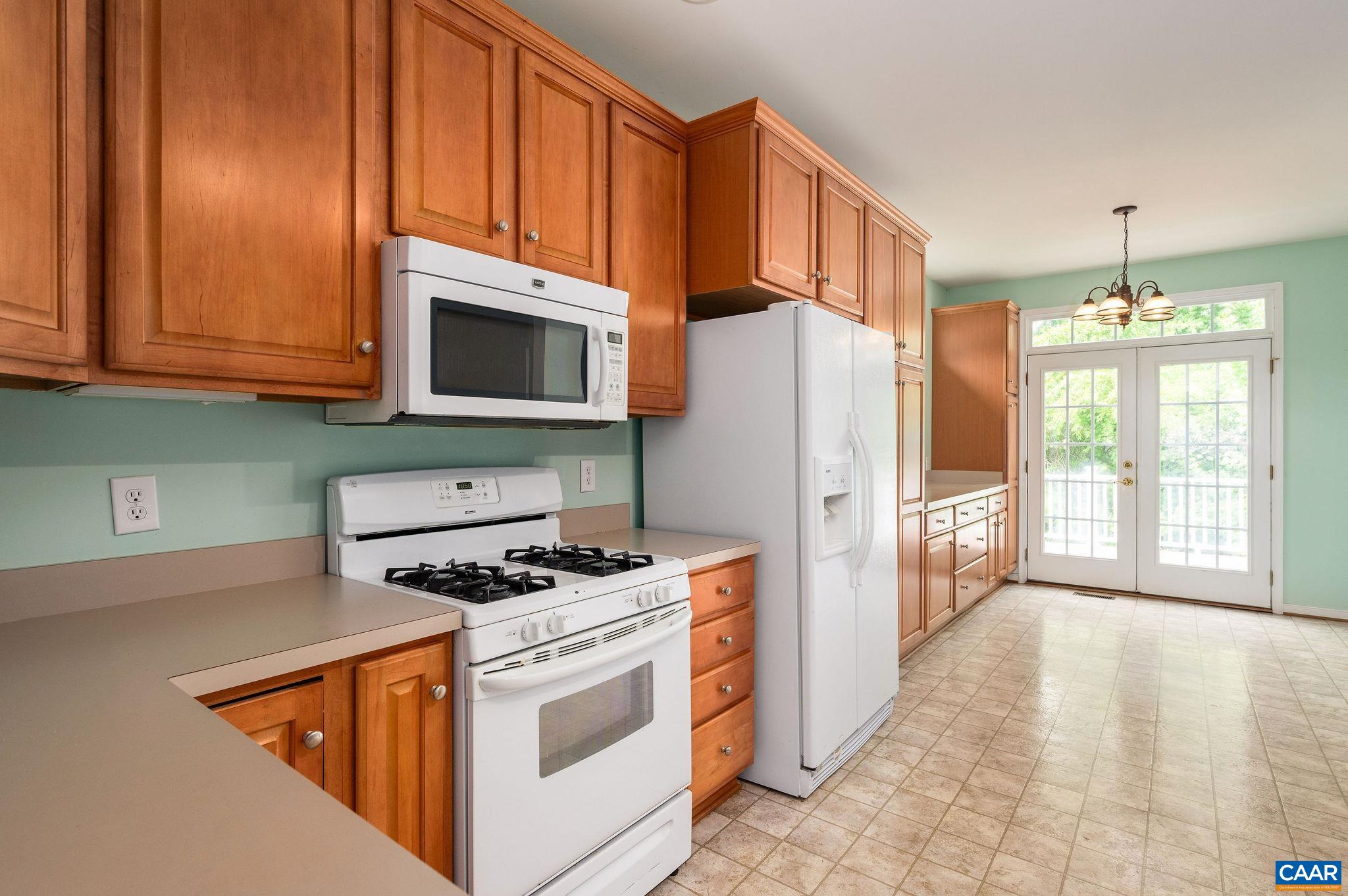 1364 COURTYARD DR