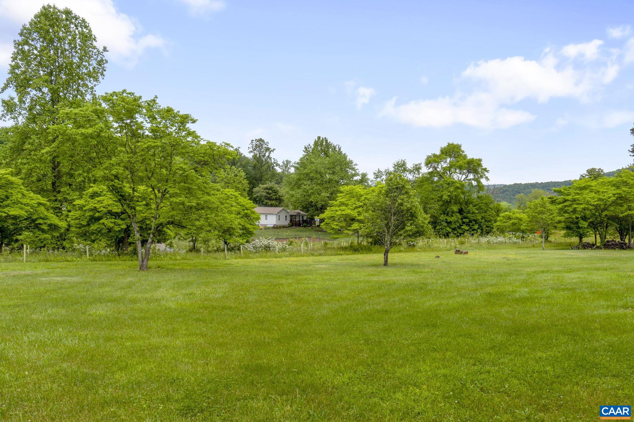 2412 DAVIS SHOP RD