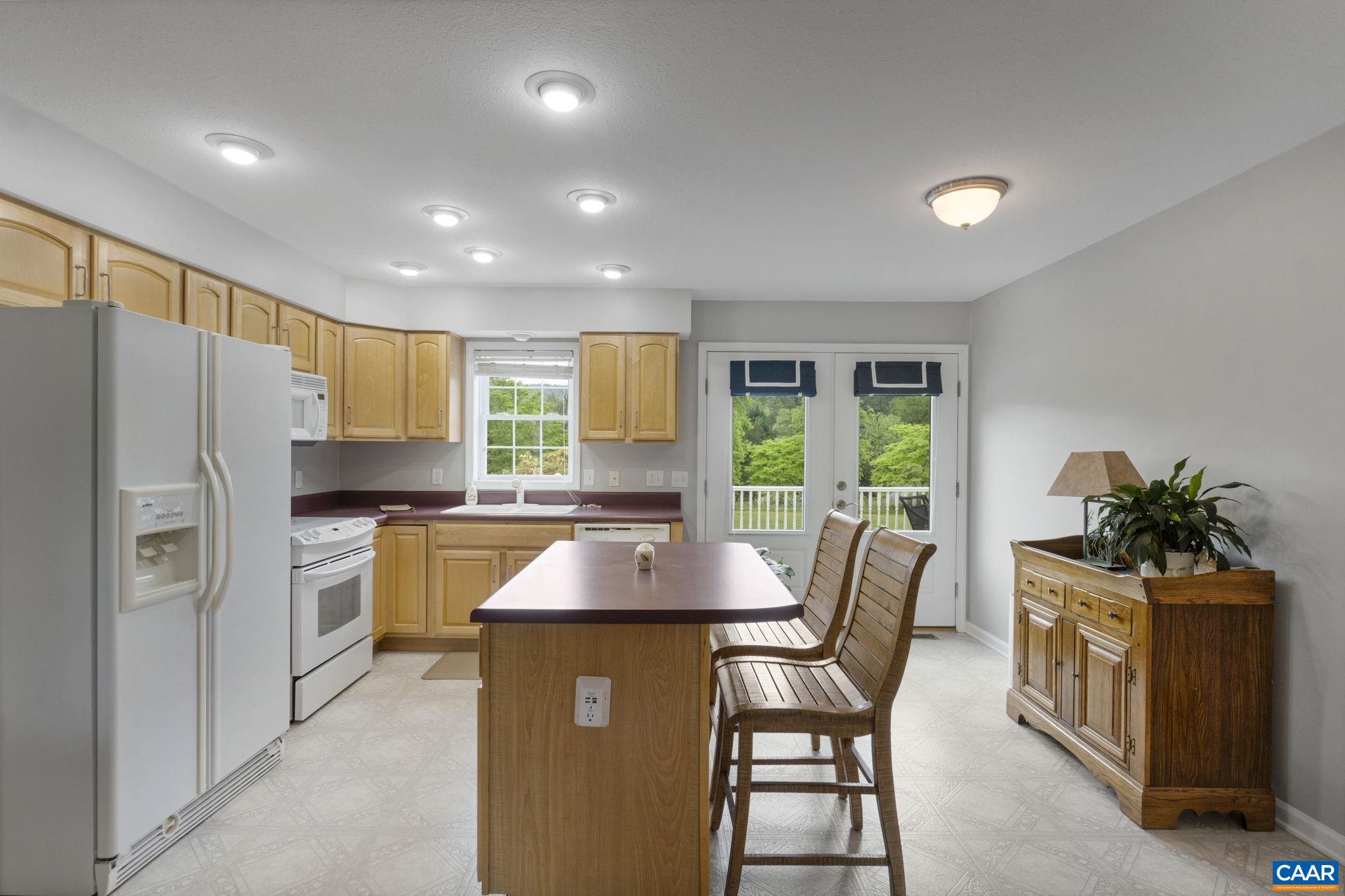 2412 DAVIS SHOP RD