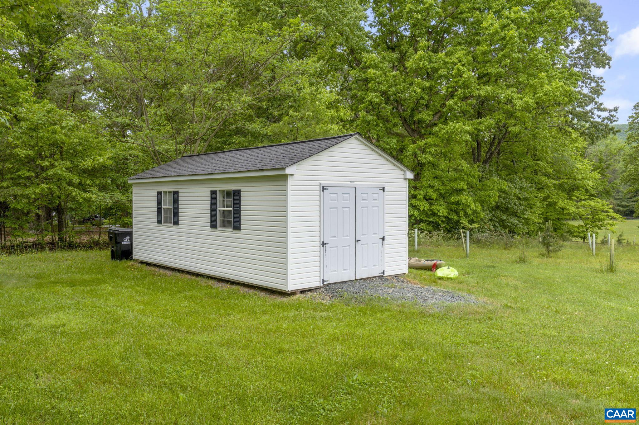 2412 DAVIS SHOP RD