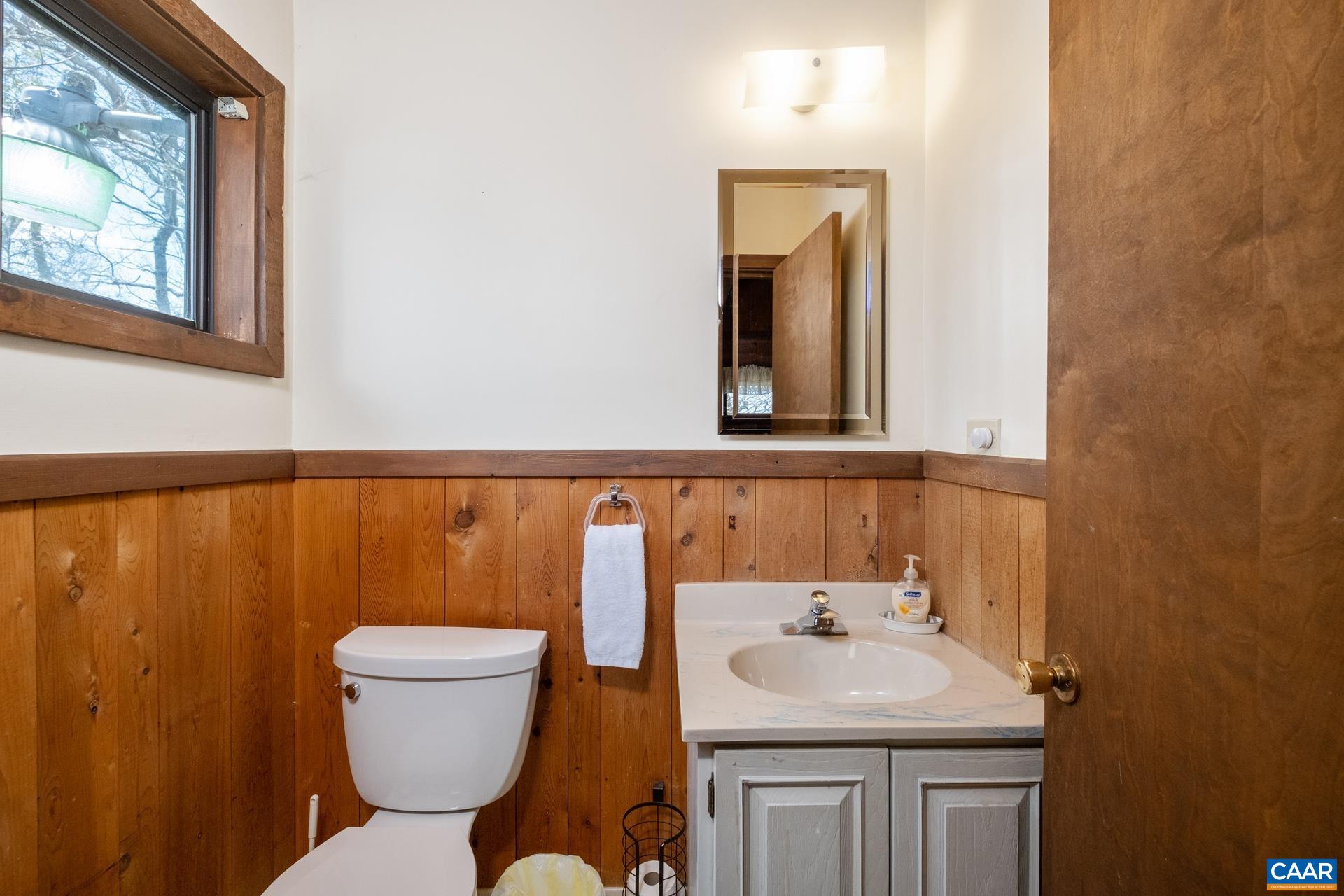 28 FERN CIR