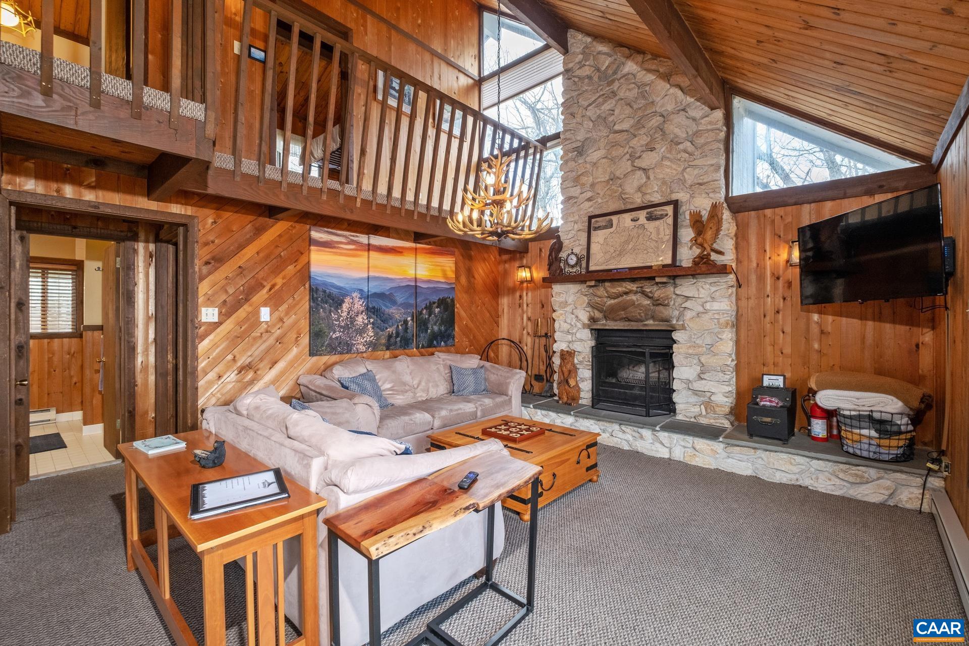 28 FERN CIR