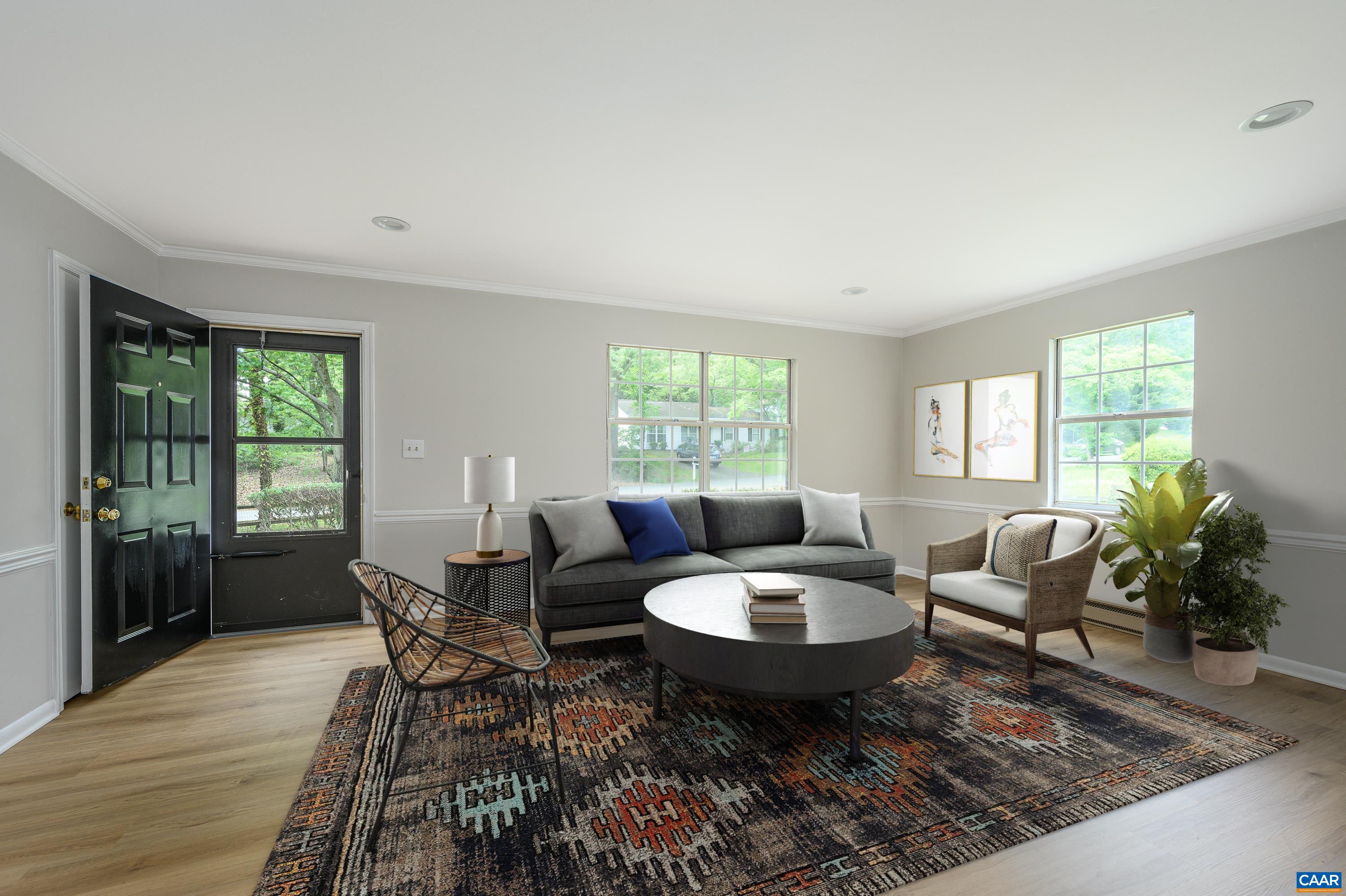 109 MIDDLESEX DR
