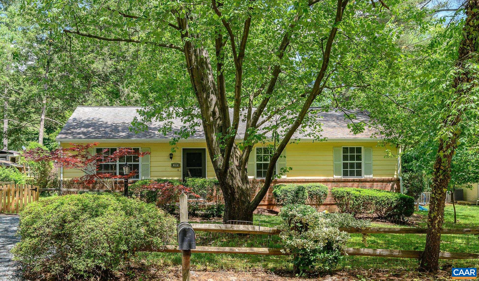 109 MIDDLESEX DR