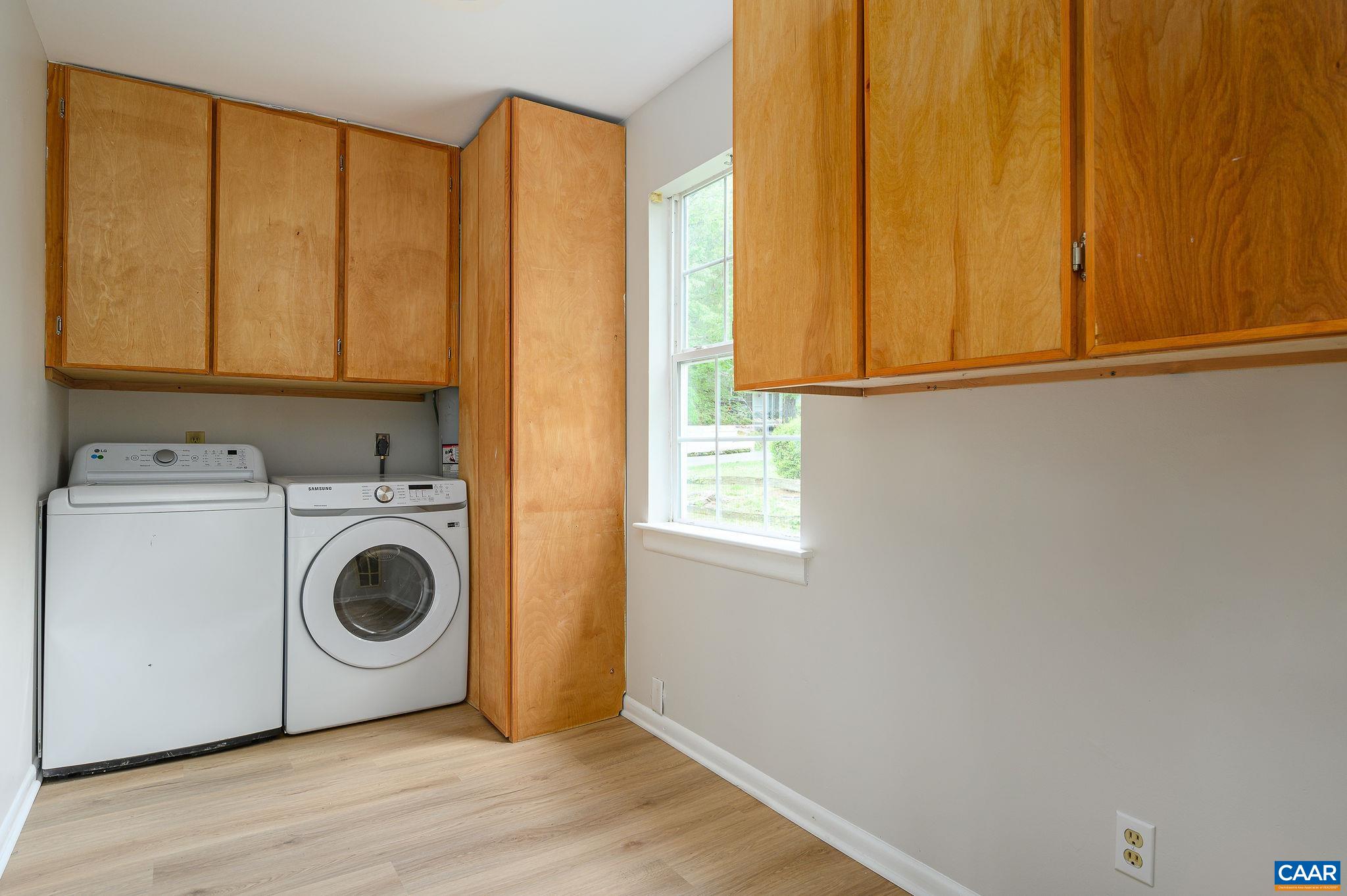 109 MIDDLESEX DR