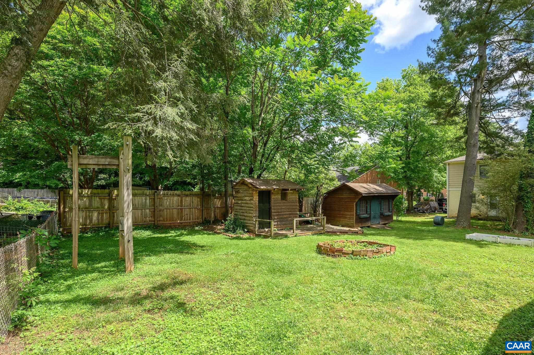109 MIDDLESEX DR