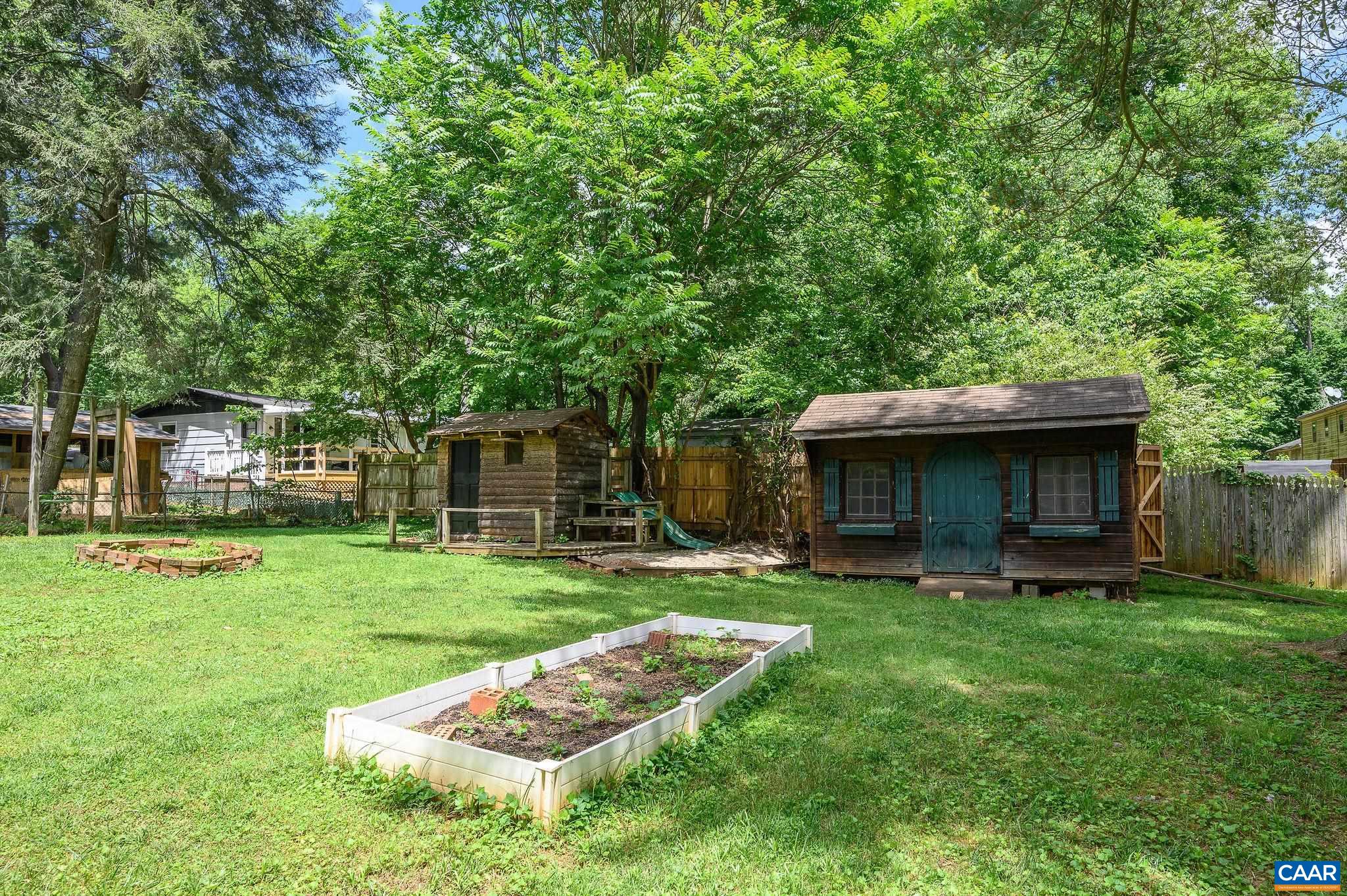 109 MIDDLESEX DR