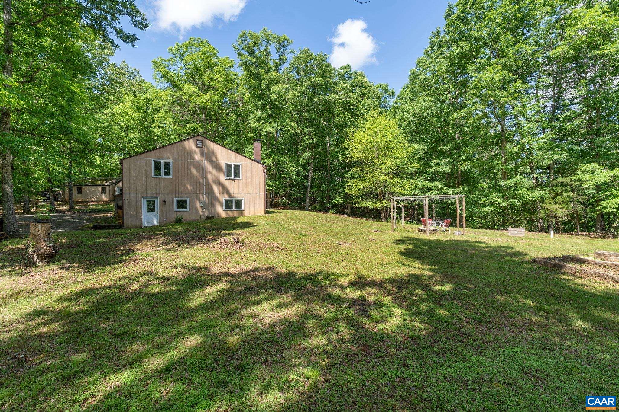 2770 GELLETLY RD