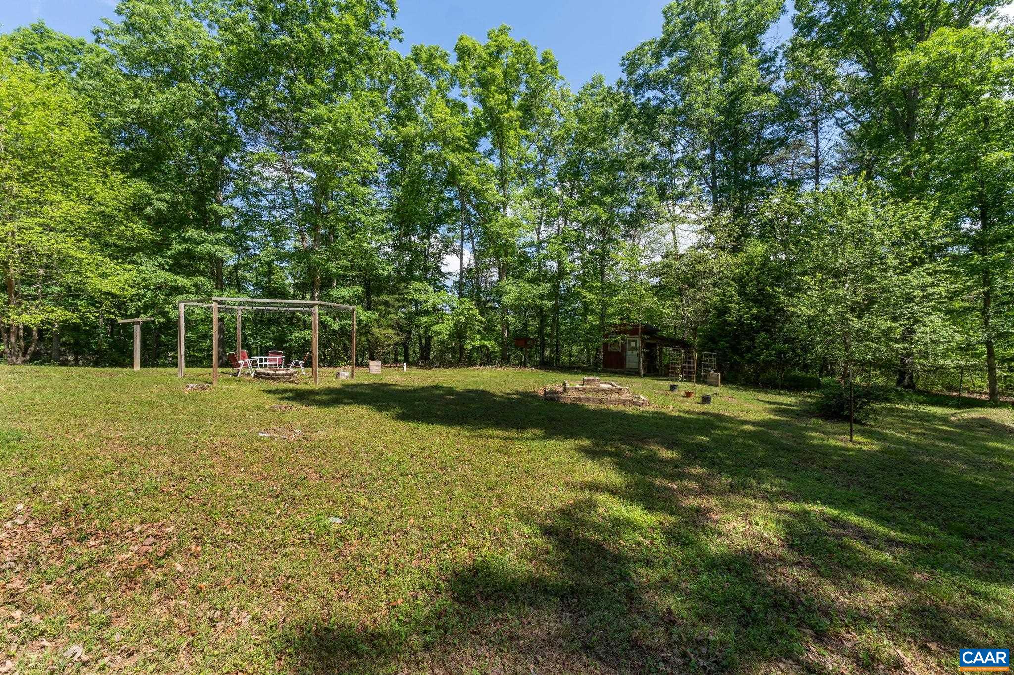2770 GELLETLY RD