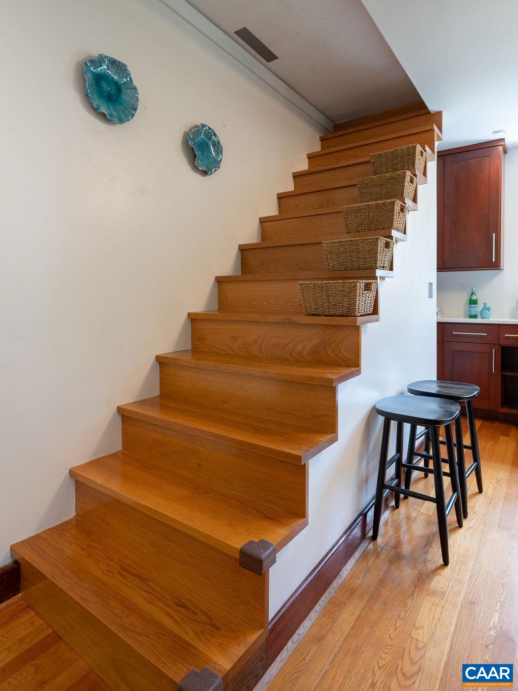 708 STONEHENGE AVE