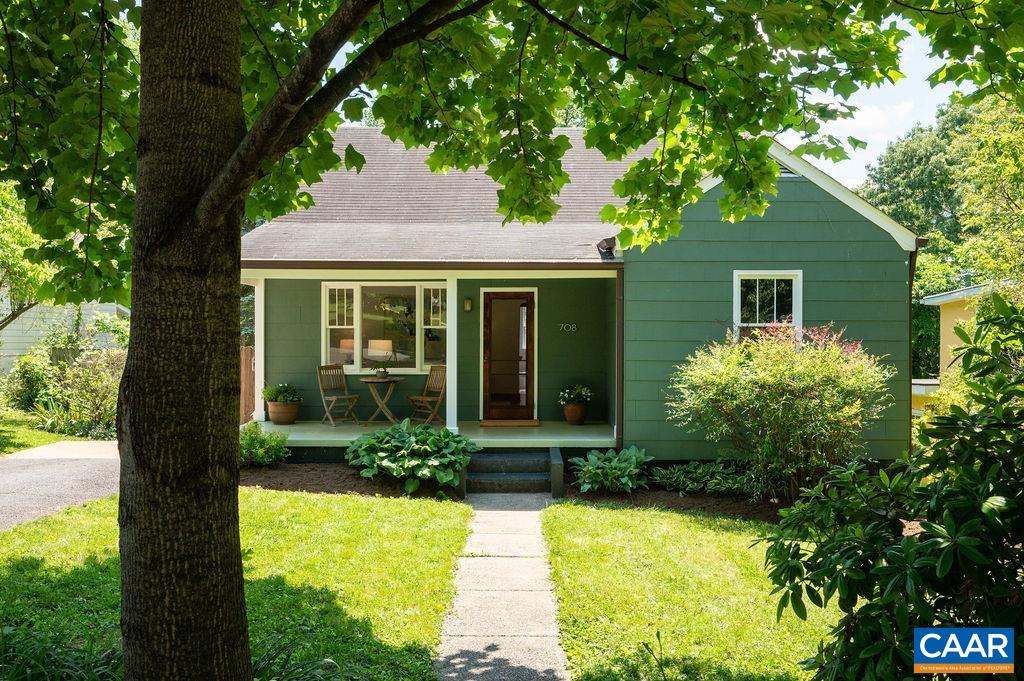 708 STONEHENGE AVE