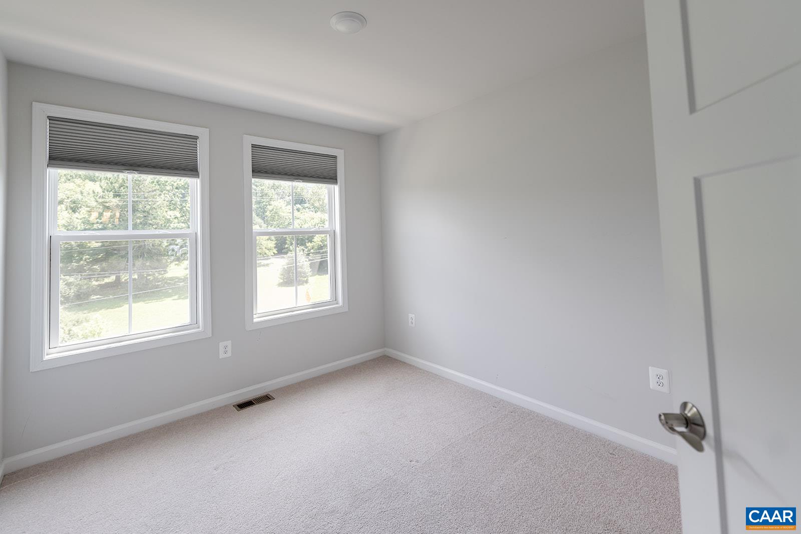 4537 BERWYN LN
