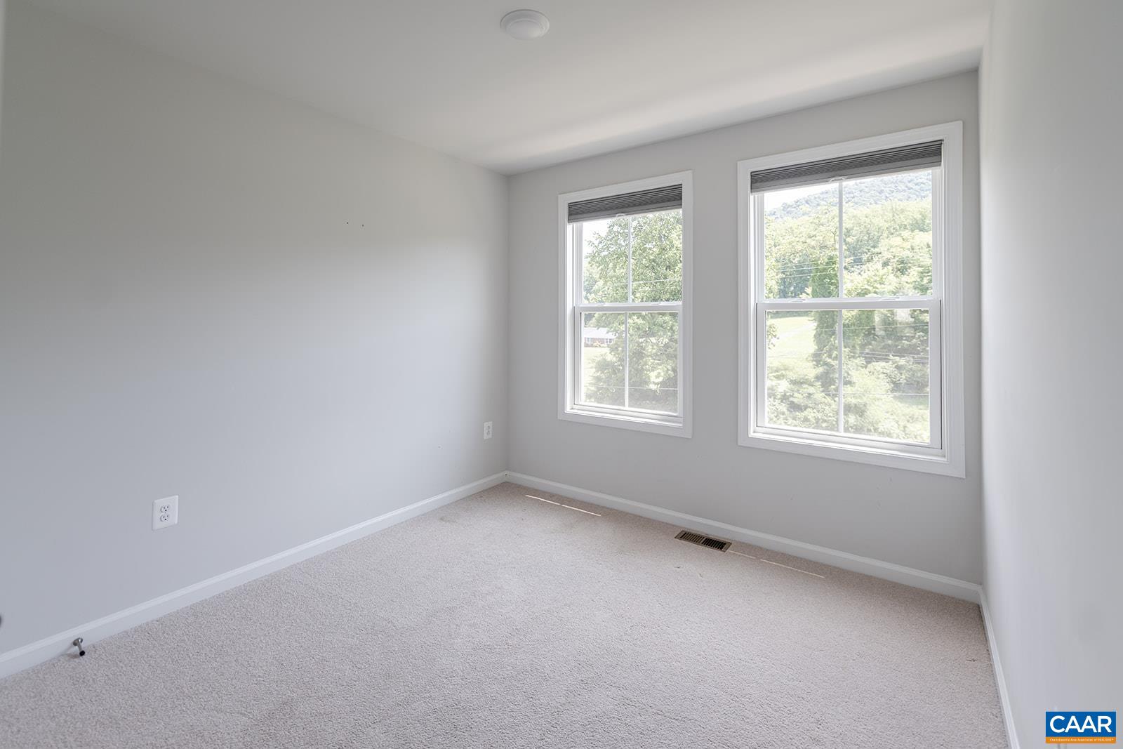 4537 BERWYN LN