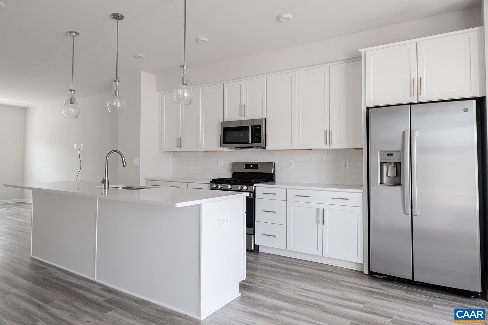 4537 BERWYN LN