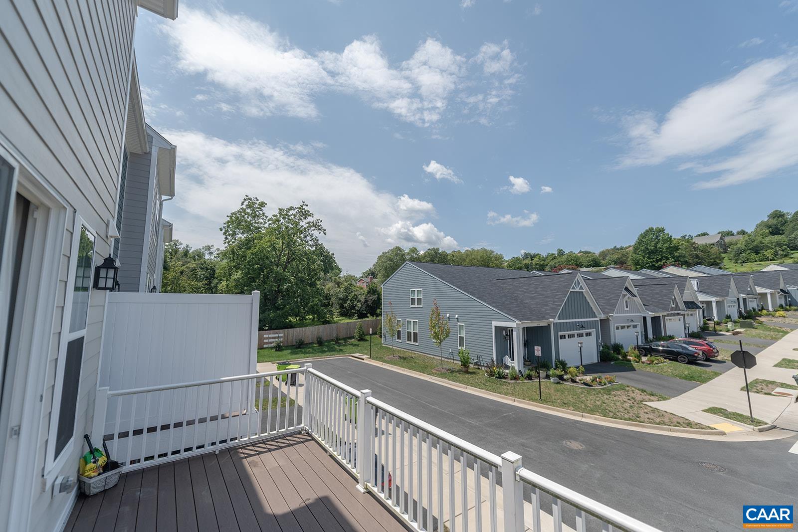 4537 BERWYN LN