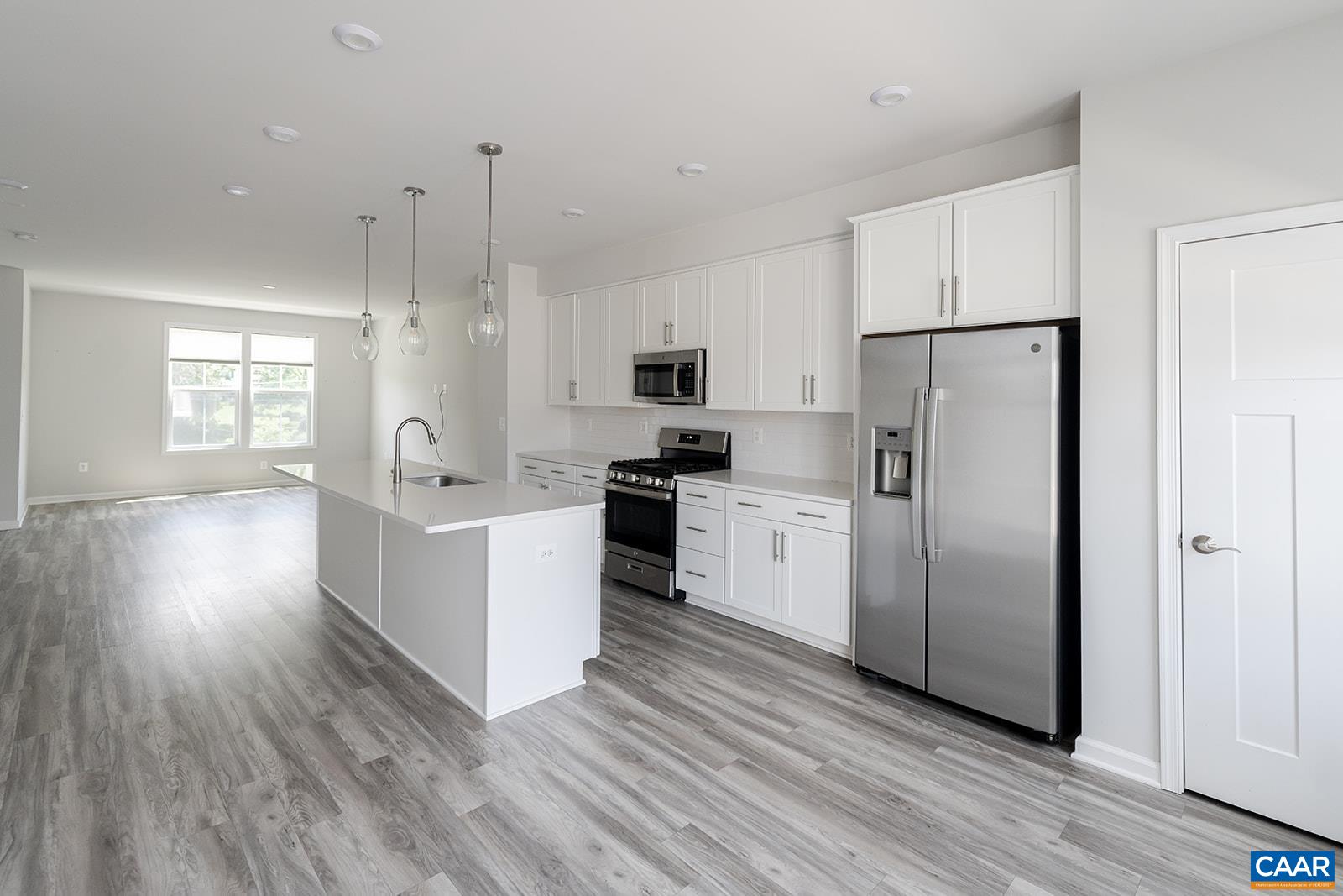 4537 BERWYN LN