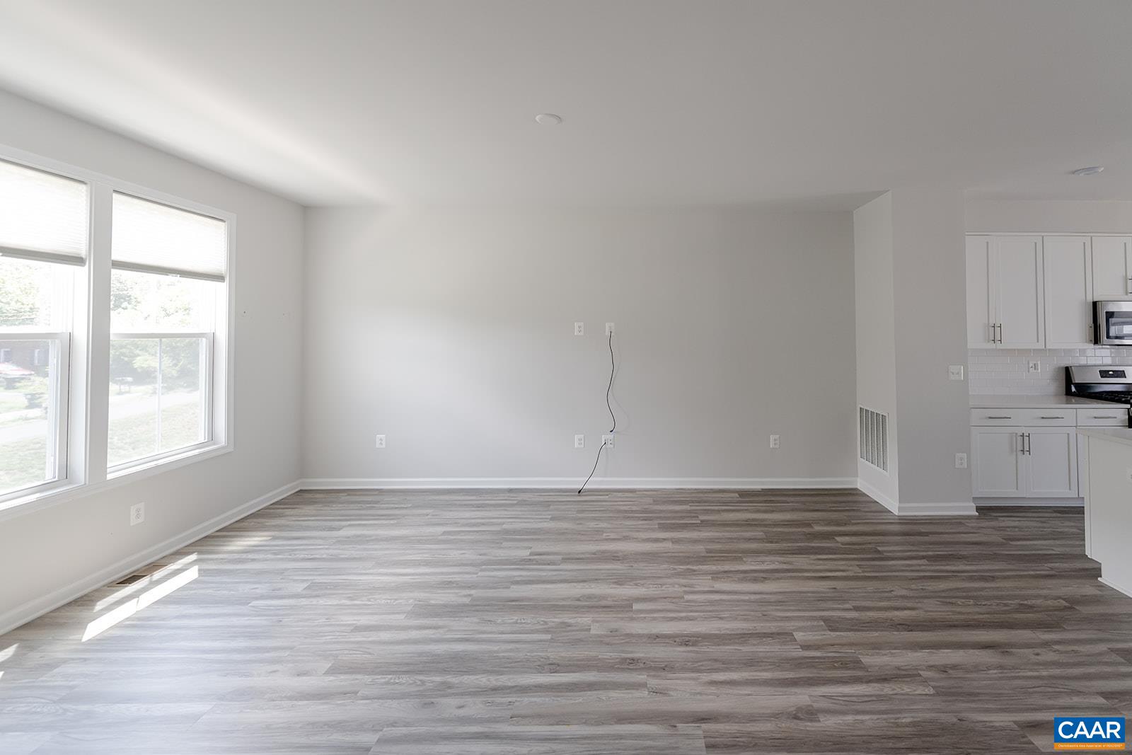 4537 BERWYN LN
