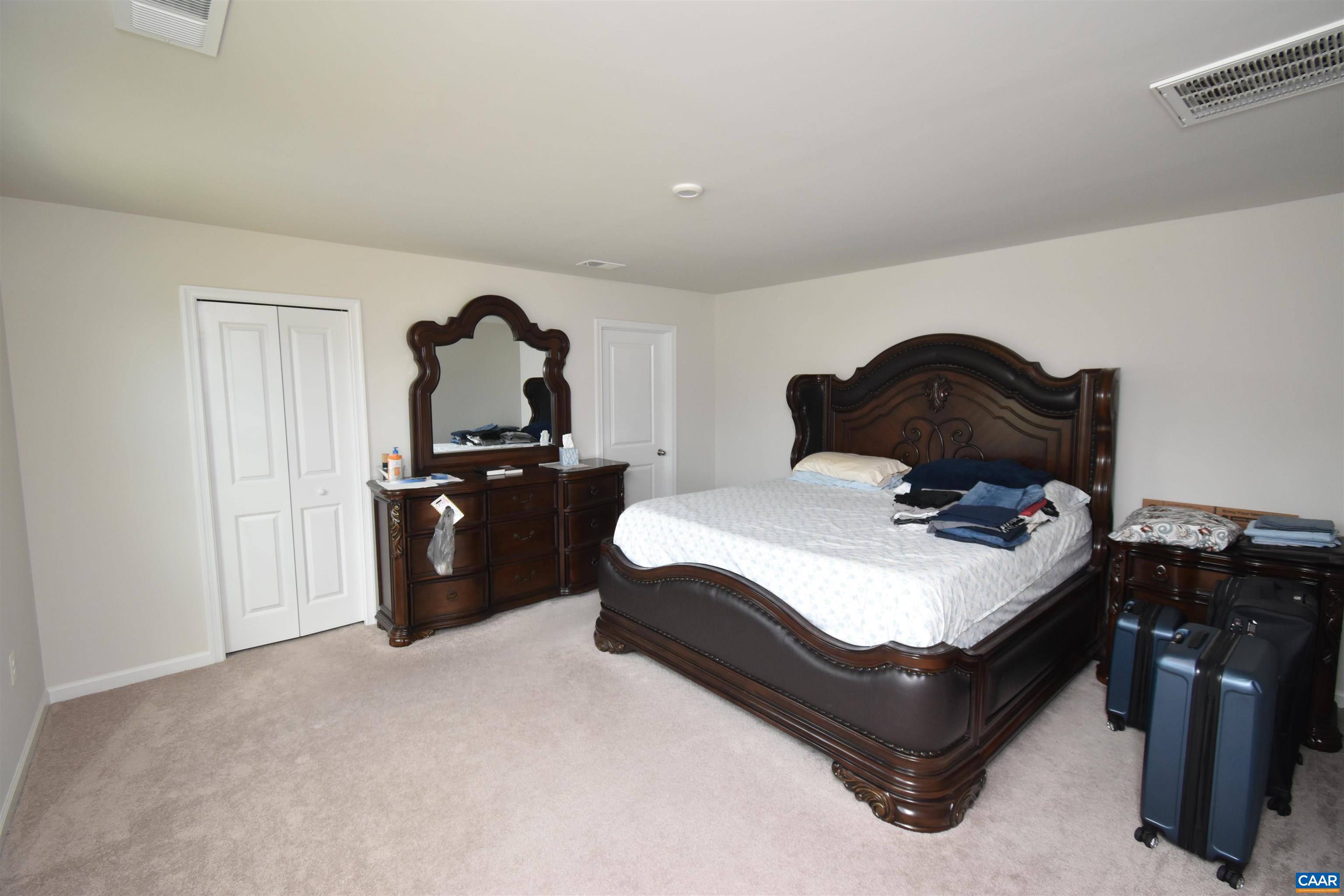 11 MANNIE CT