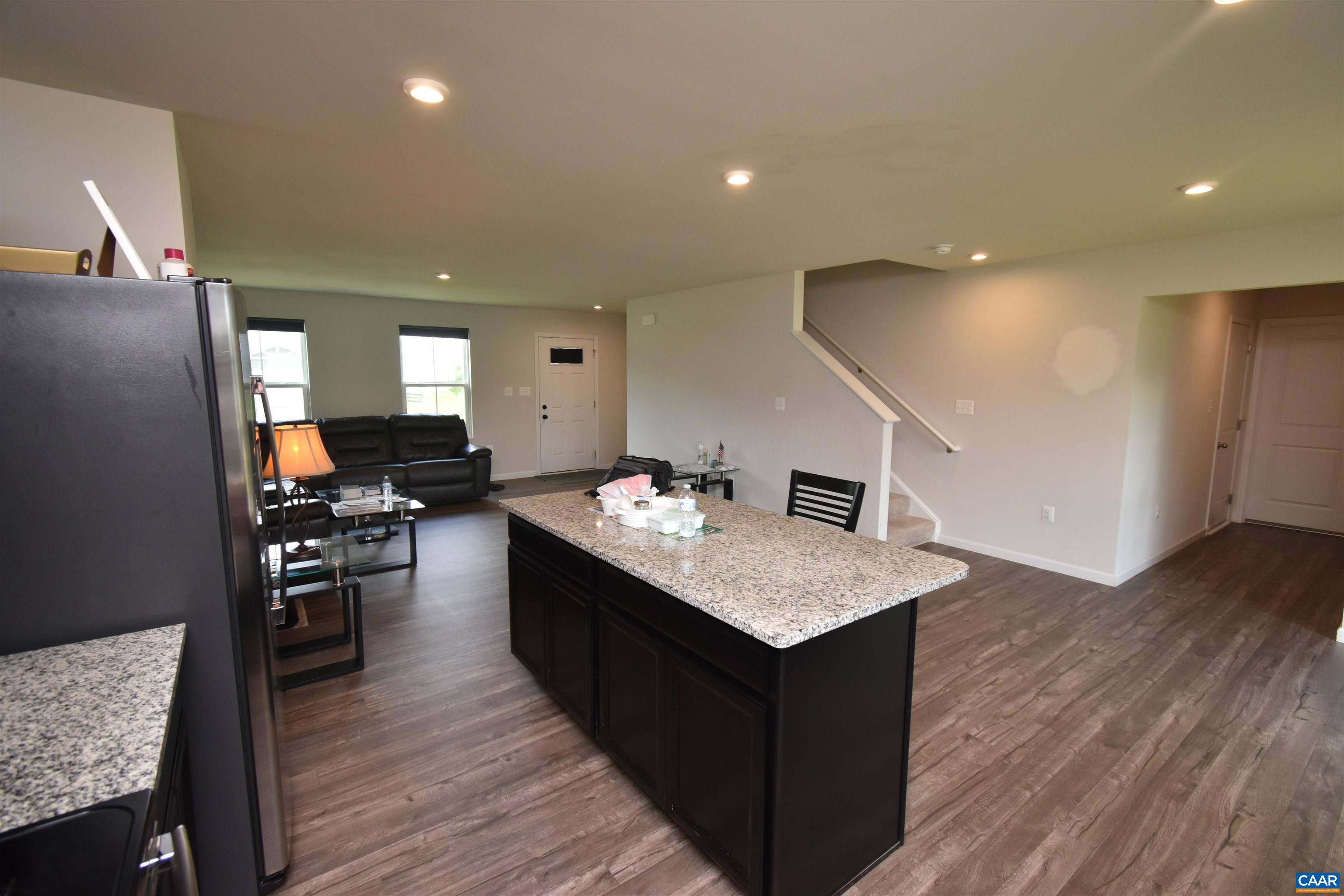11 MANNIE CT