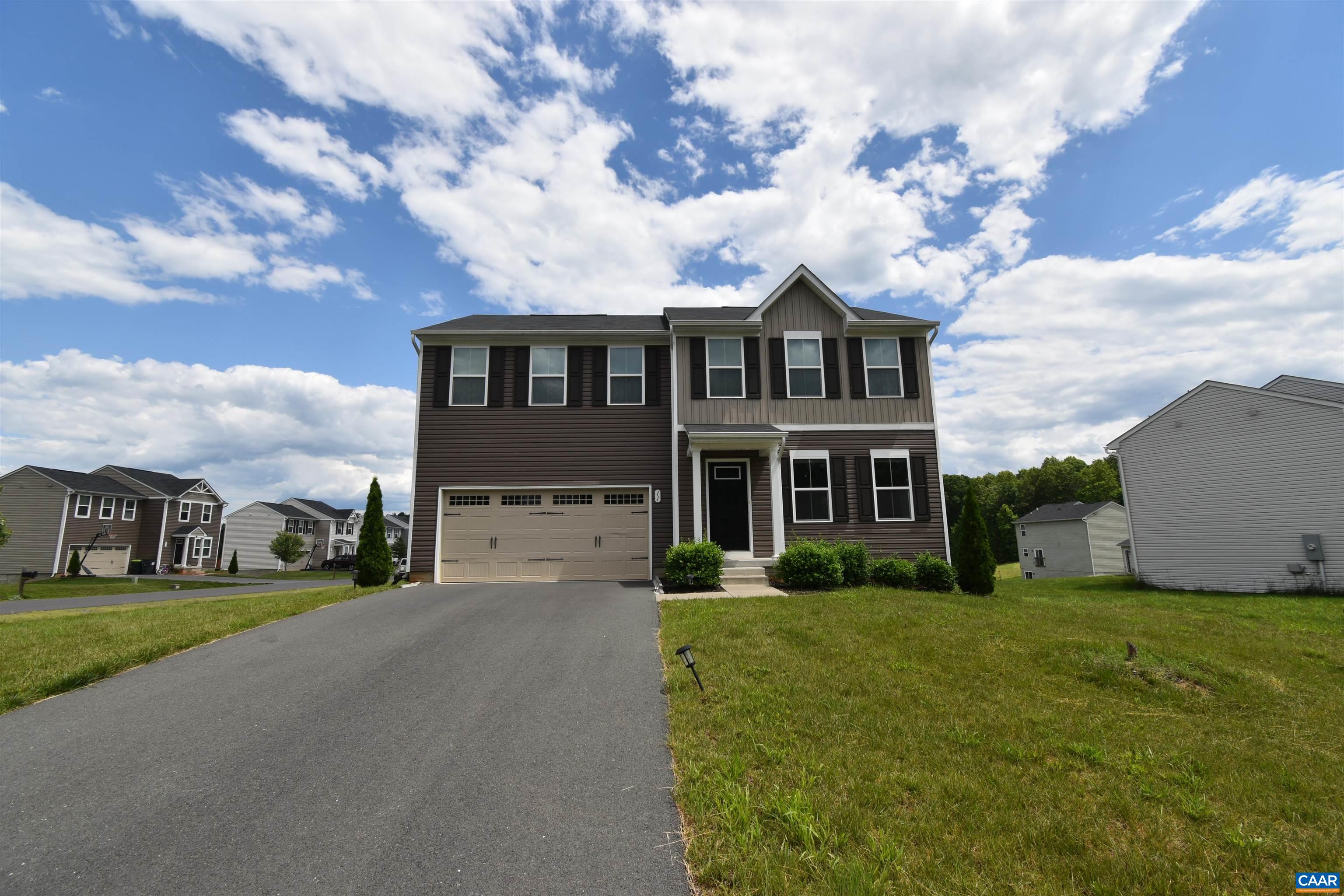 11 MANNIE CT