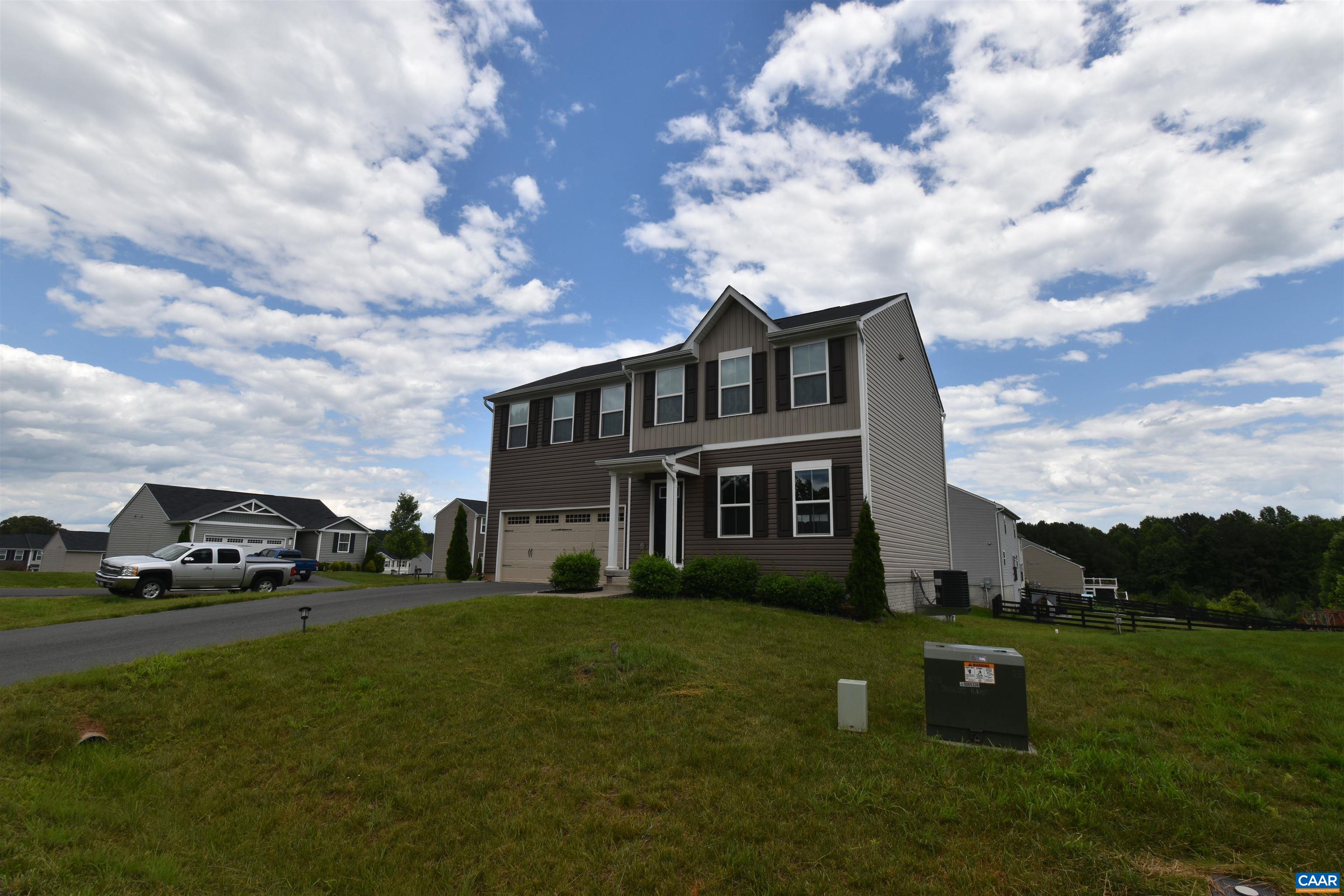 11 MANNIE CT