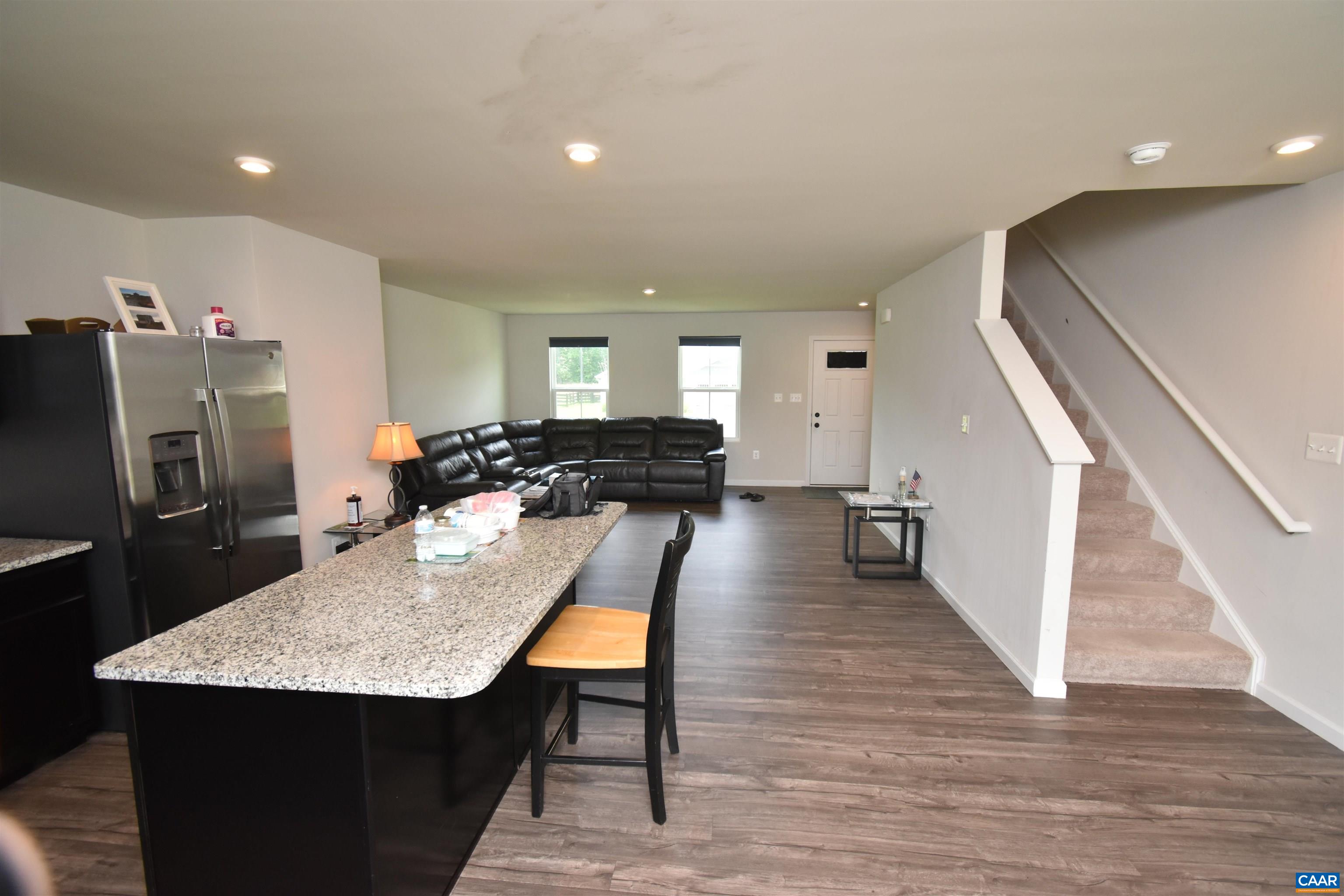 11 MANNIE CT