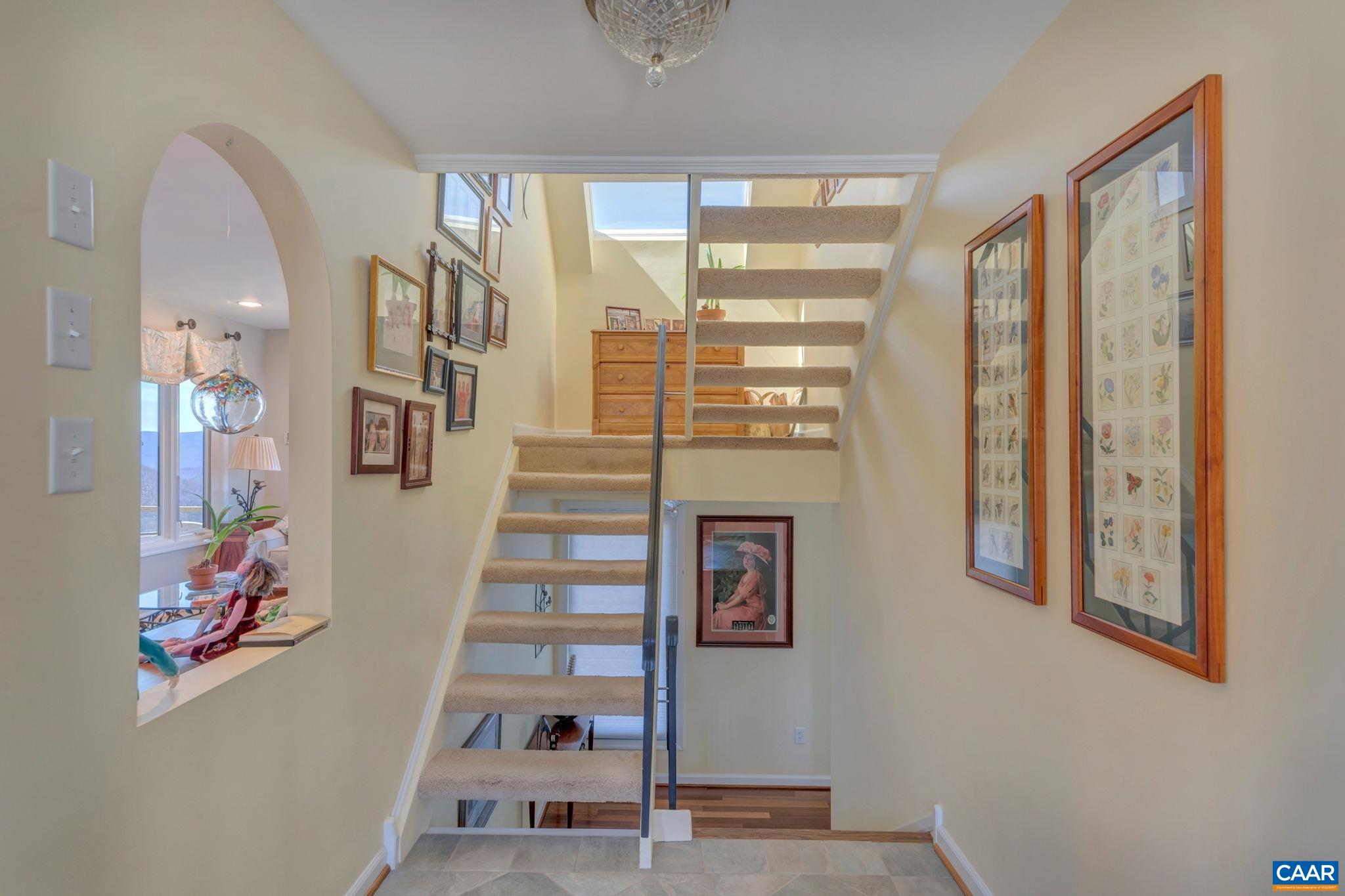 73 ROCKLEDGE RD